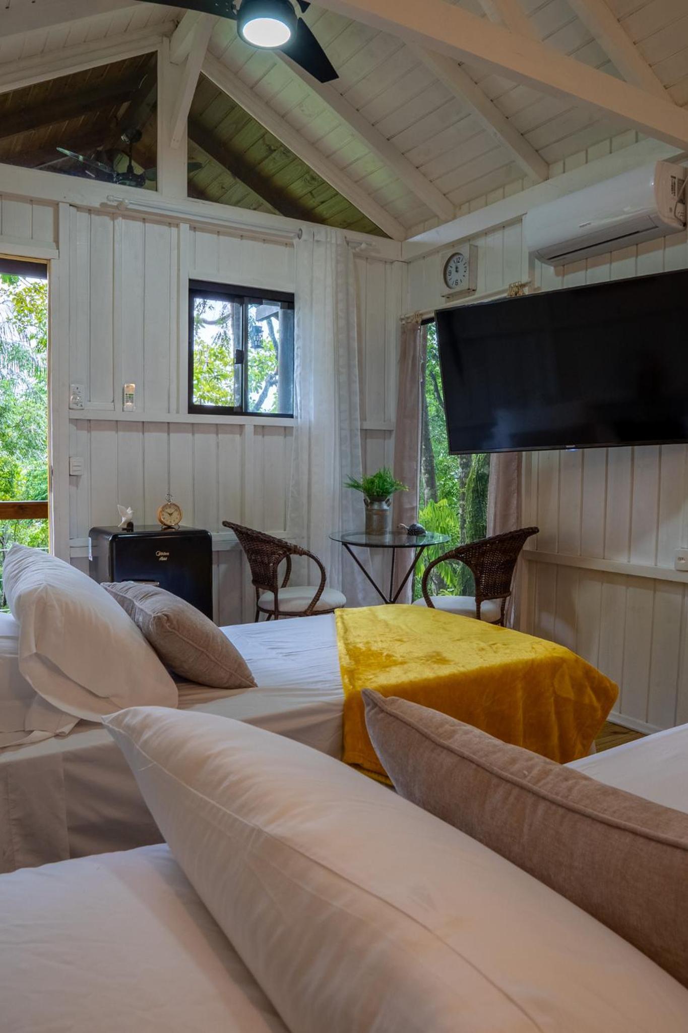Bulegreen Cabanas