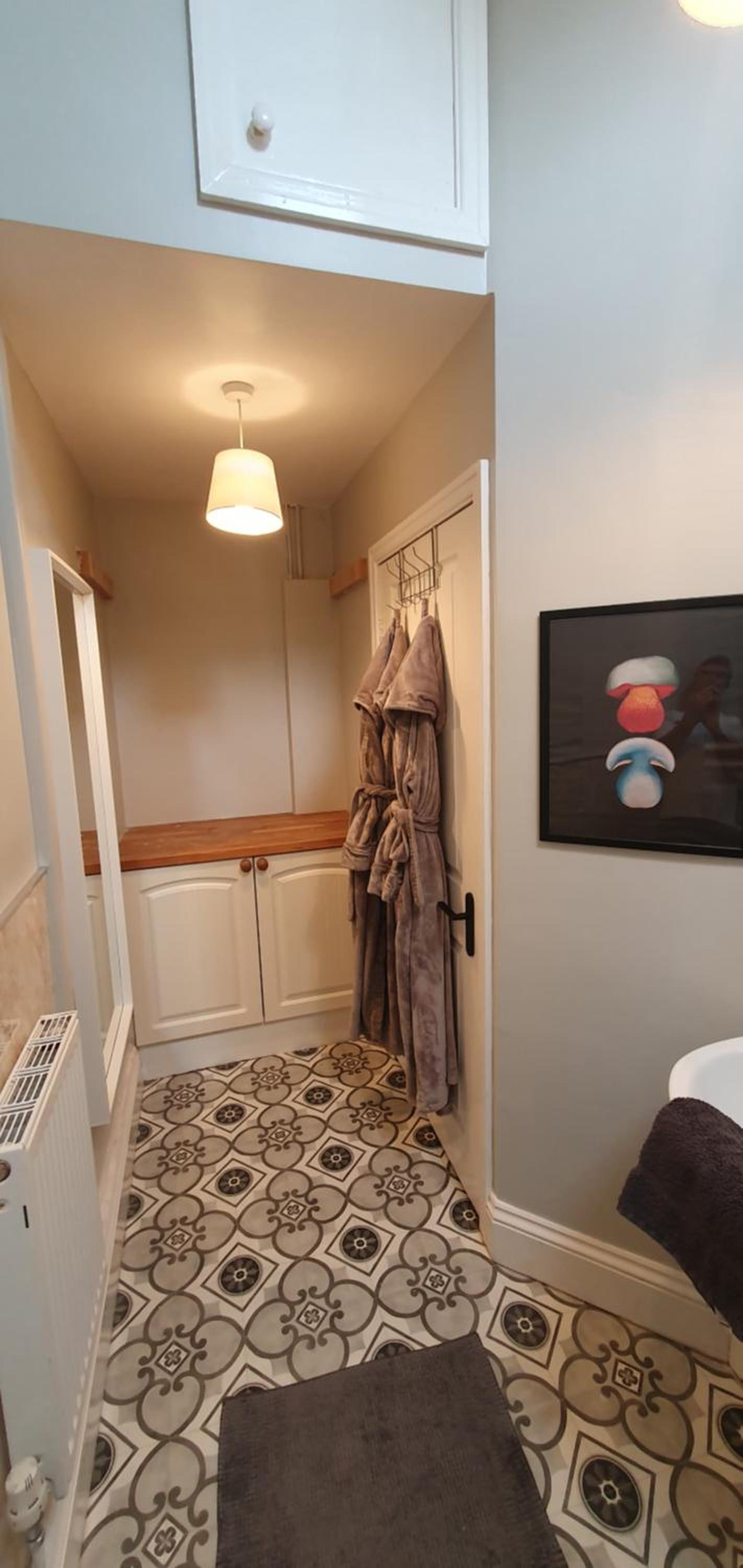 Cosy Spring Cottage at Pen Y Coed Hall view 4