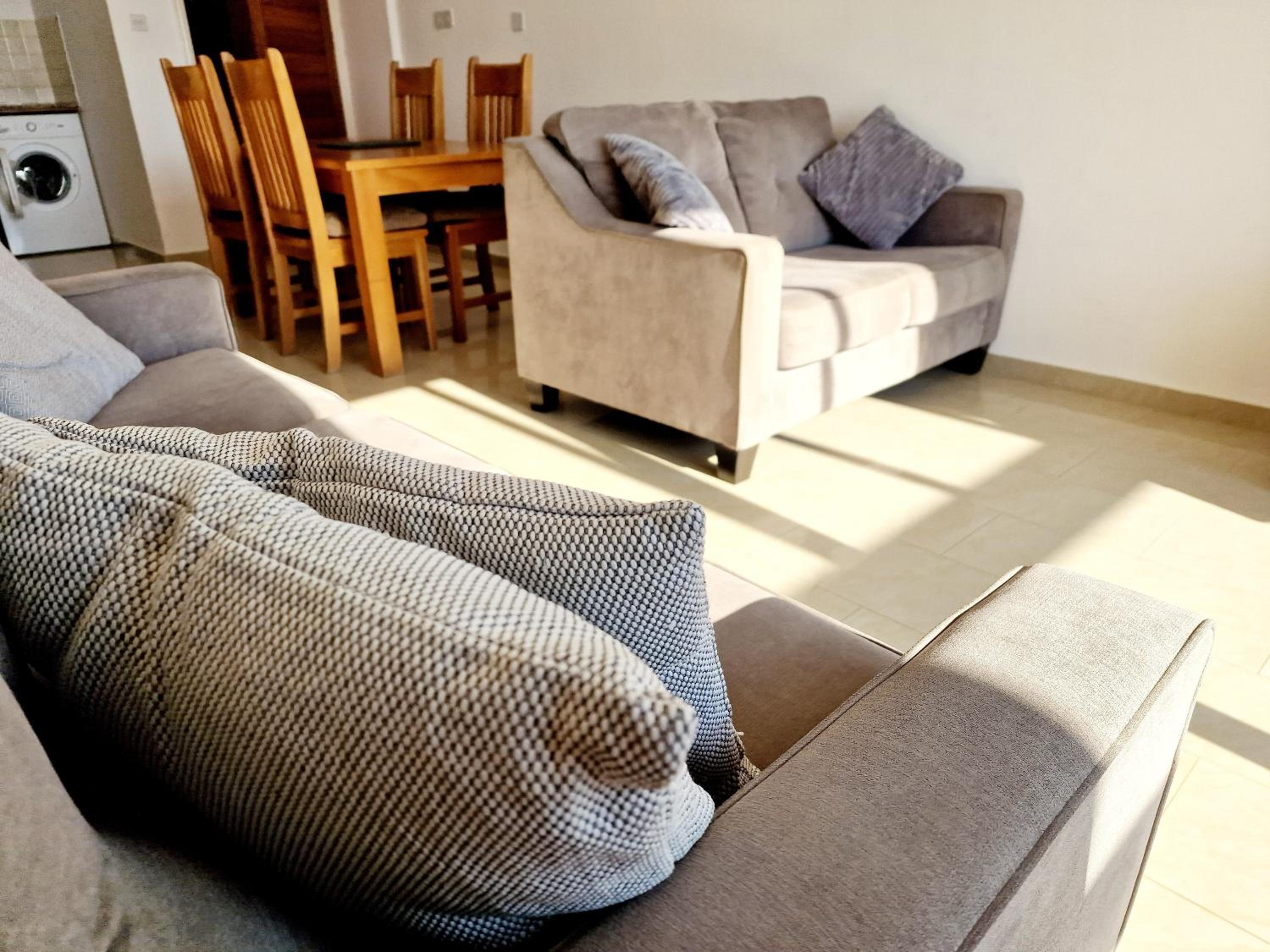 Top floor 2 bedroom apartment E101, 3 pools, sea view, FREE WIFI view 4