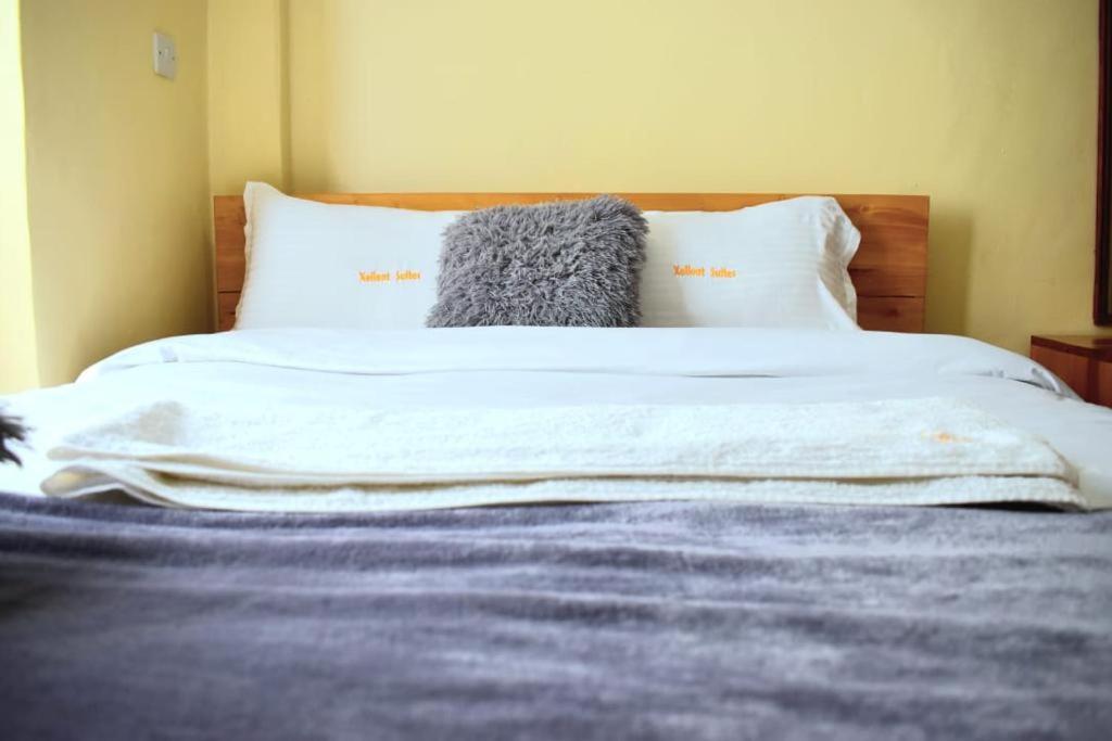 Xellent Suites- Mugi house