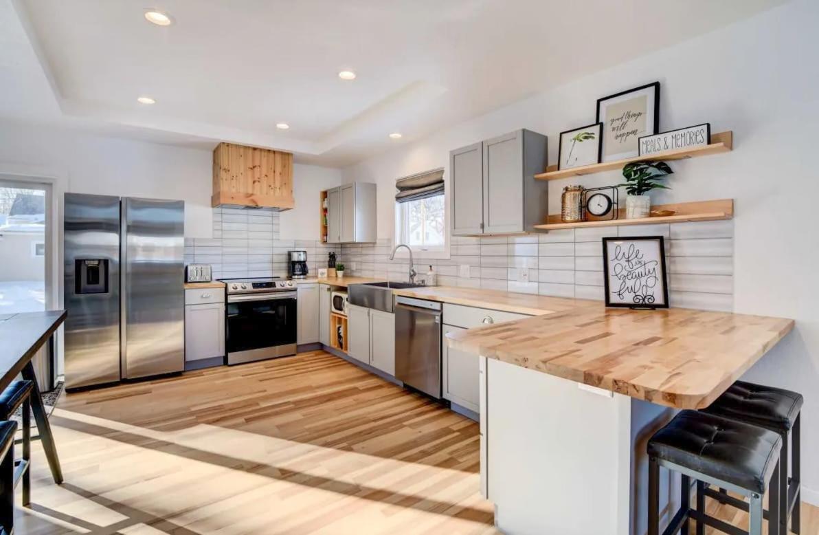Moorhead Home Rental Near Downtown Fargo