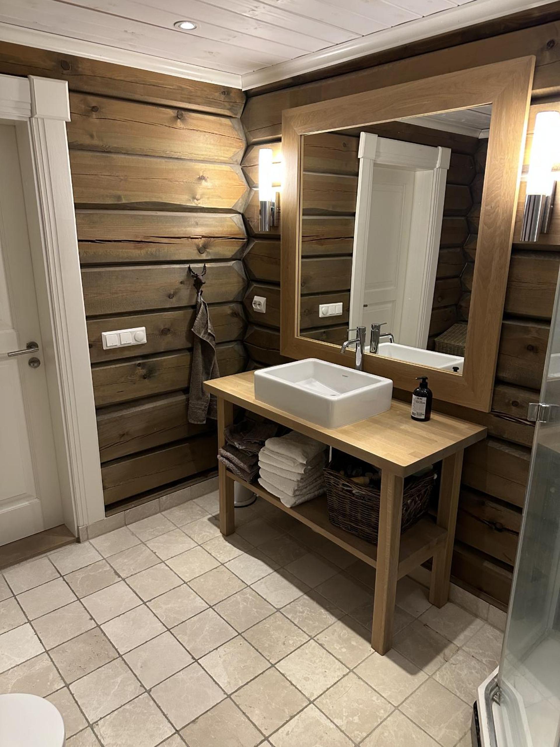 Charming Log Cabin with 3 Bedrooms on Golsfjellet view 2