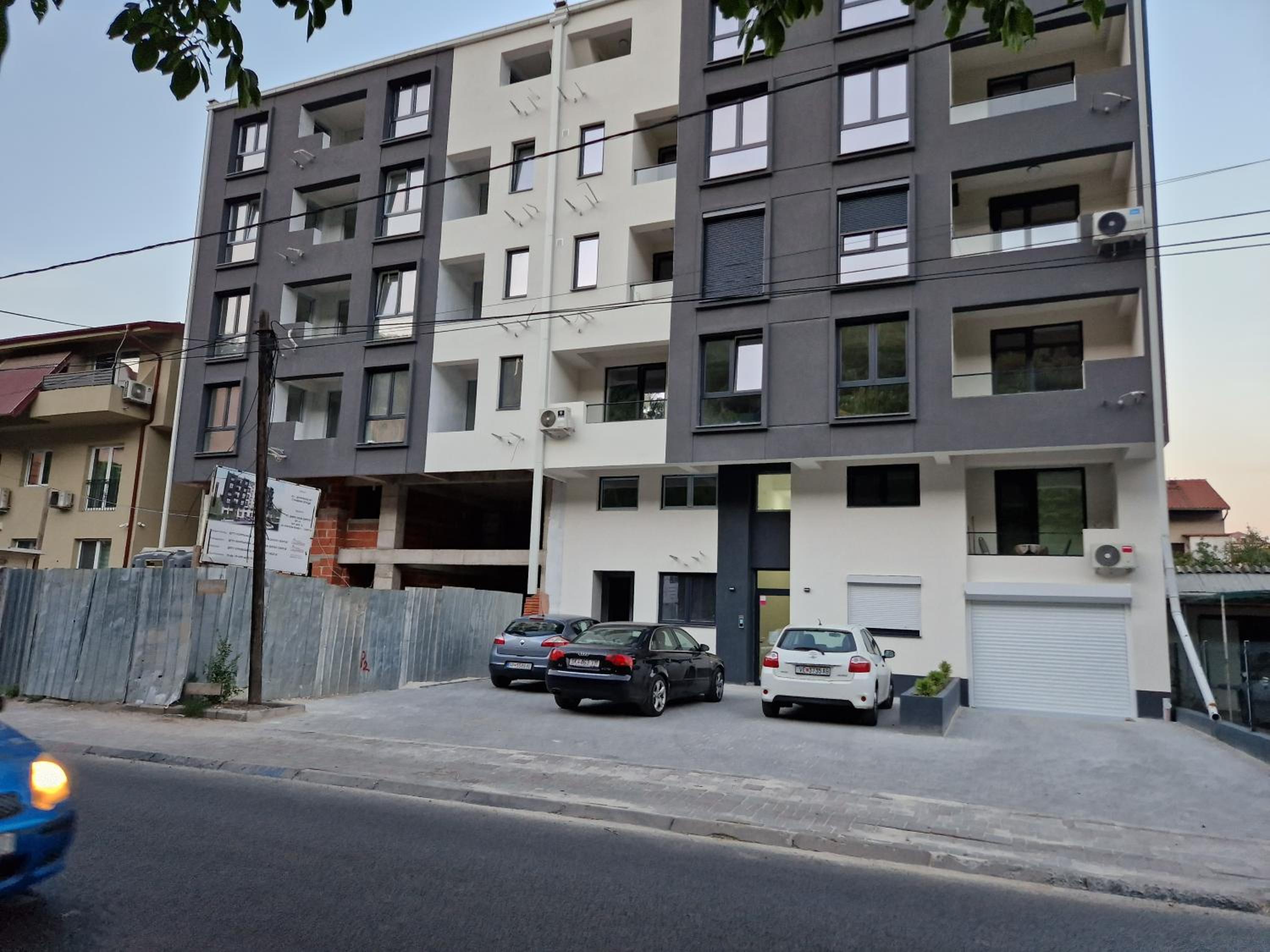 Luxury Apartment IVA III view 2