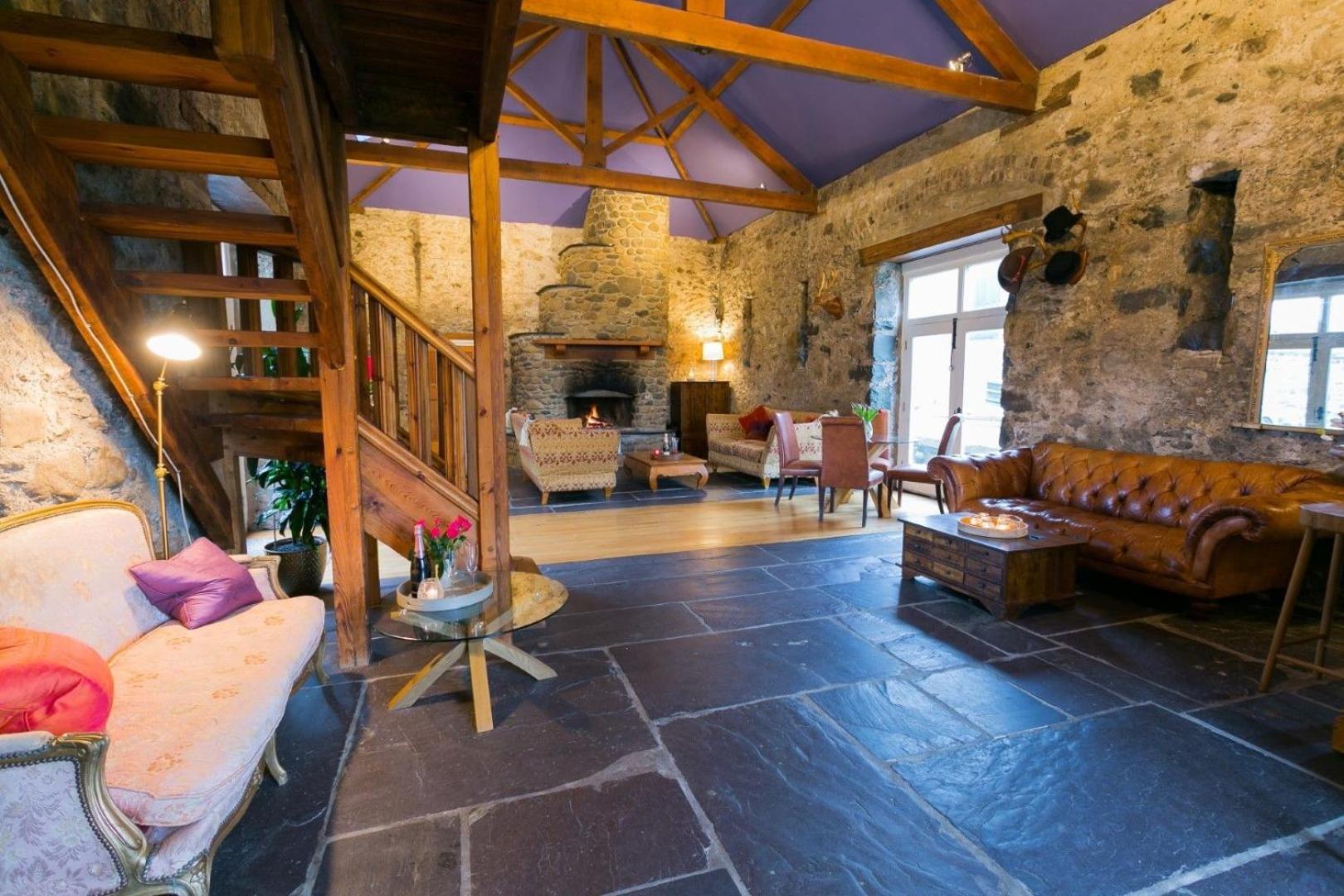 Tal Y Bont Uchaf Courtyard