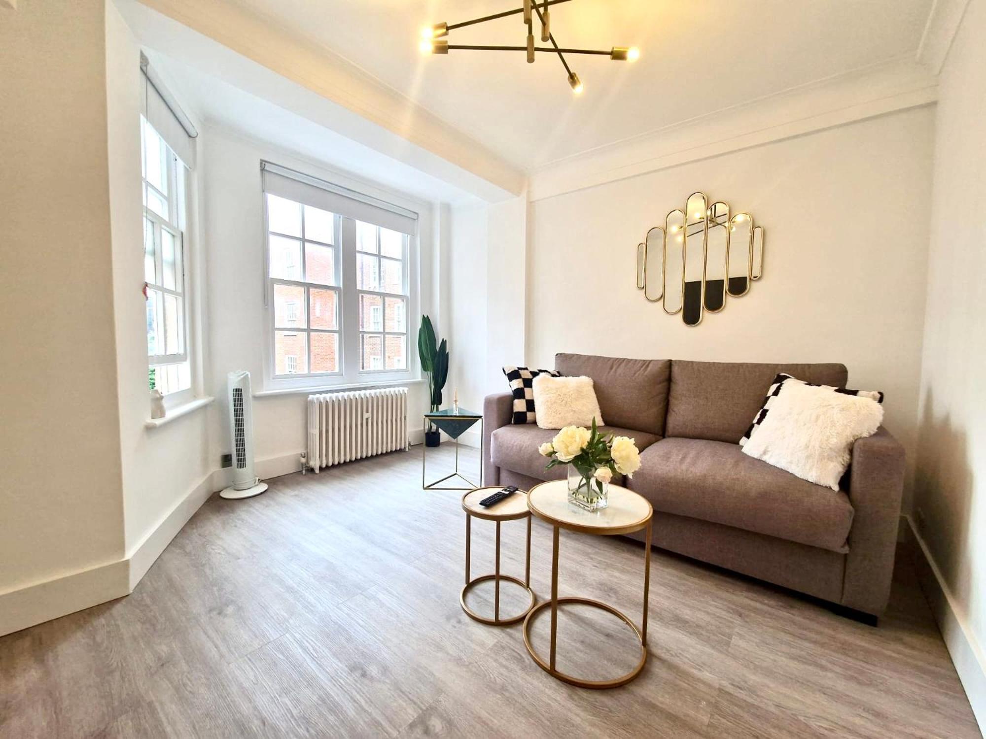 Vibrant 2-Bedroom Flat with Elevator in Marylebone, Close to Hyde Park & Edgware Road