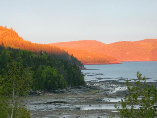 Suite 1 Flèche du fjord vue Saguenay Monts Valin