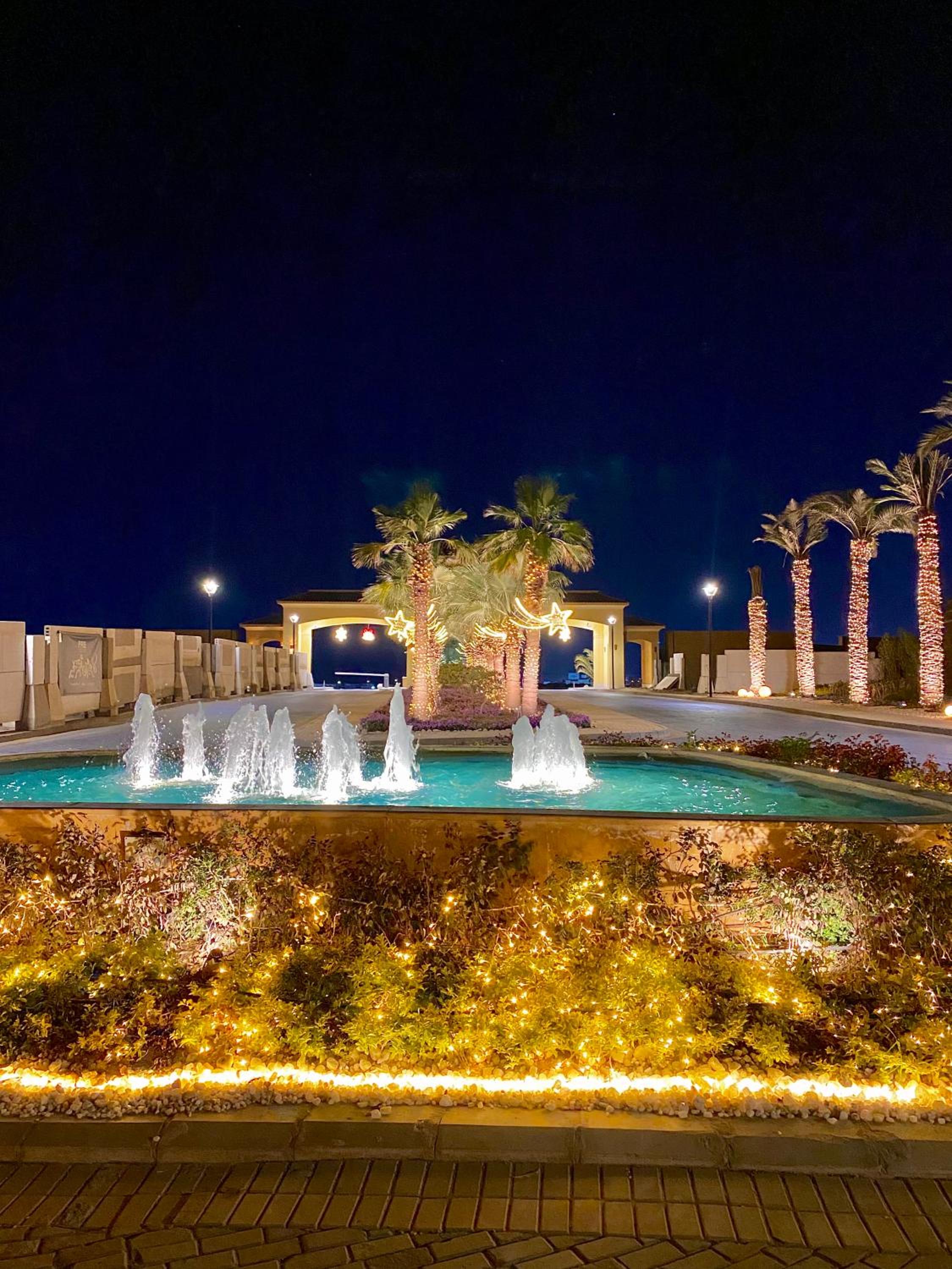 Ultra Luxury 3BR with Pools ,Sports ,Dining in Gated compound, Close to all sites