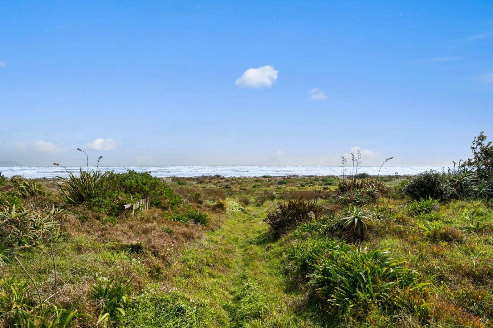 The Beachsider - Te Horo Beach Holiday Home