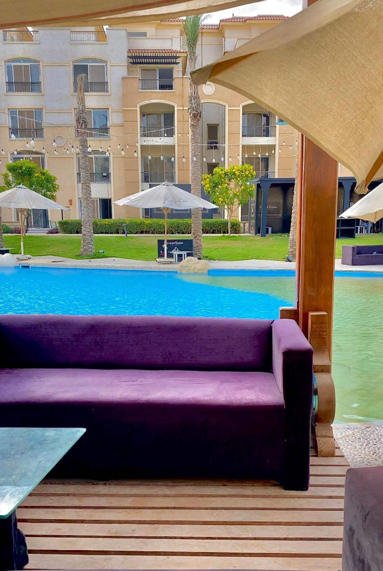 Ultra Luxury 3BR with Pools ,Sports ,Dining in Gated compound, Close to all sites
