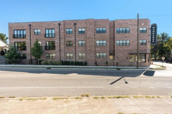 Condo Near Downtown Broadway & Stadium - Free Parking view 3