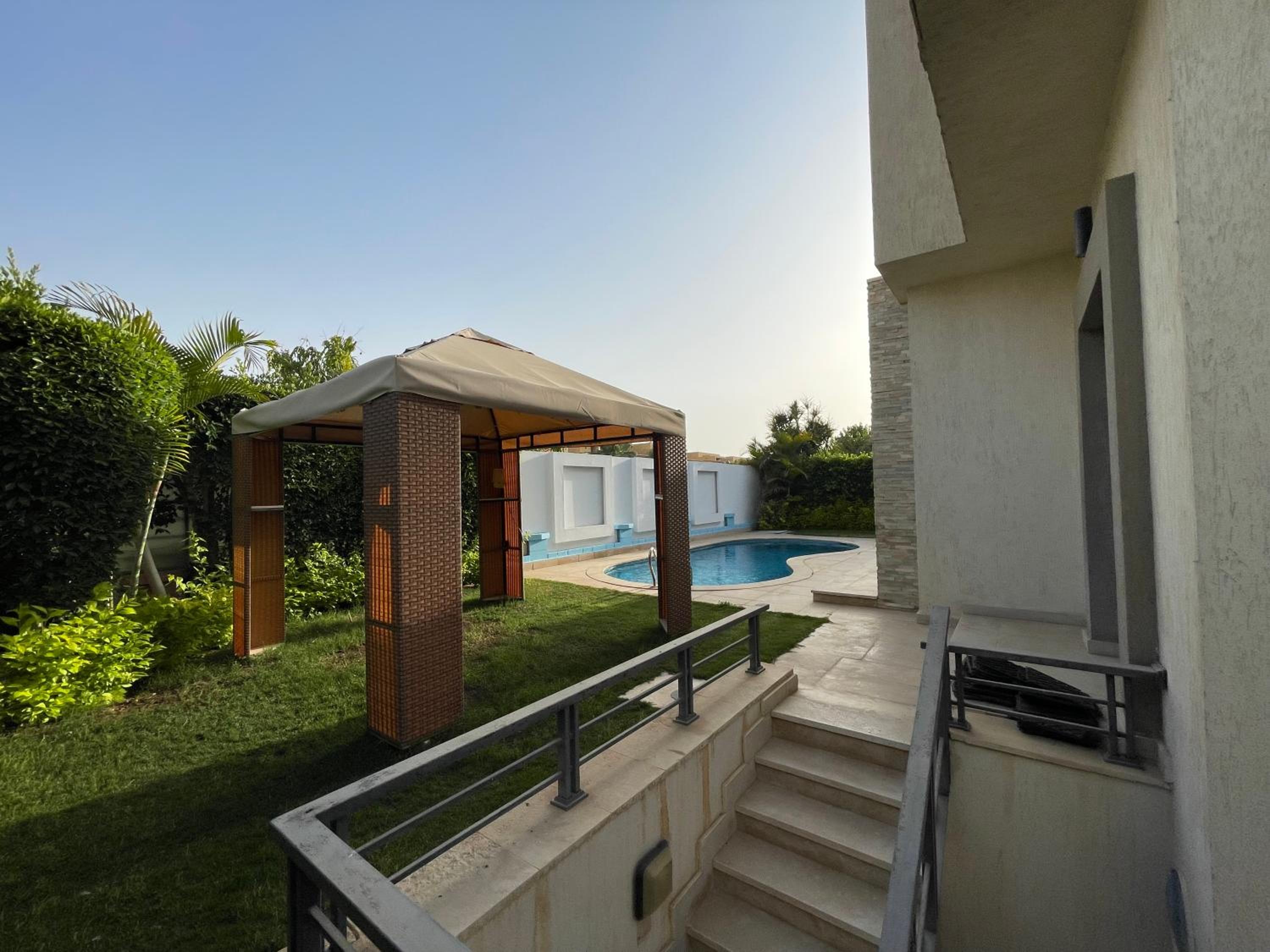 Beverley Hills luxury Villa G102 view 4
