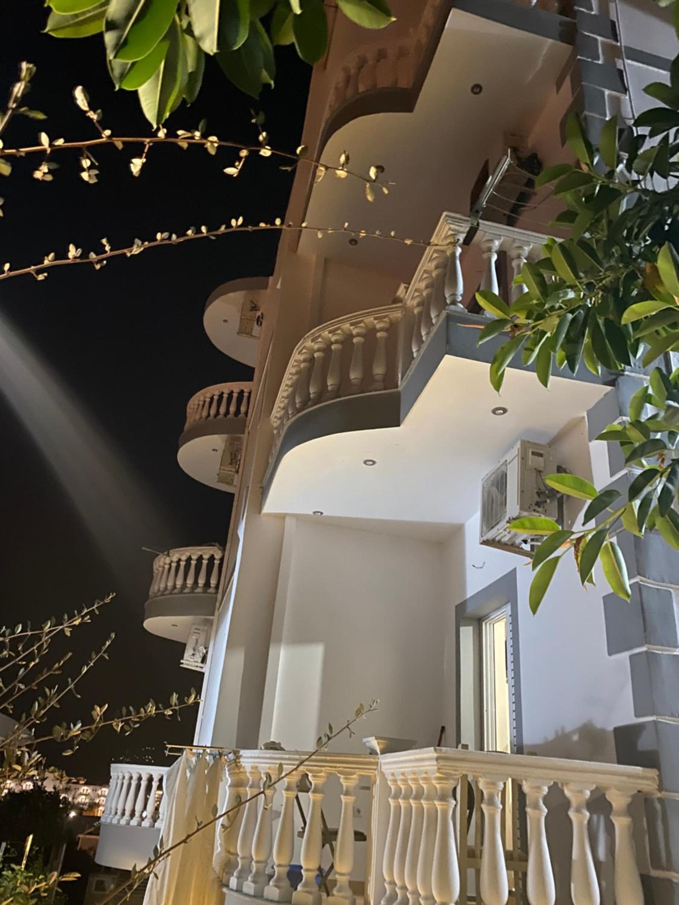 Studio Apartments Rizarjo