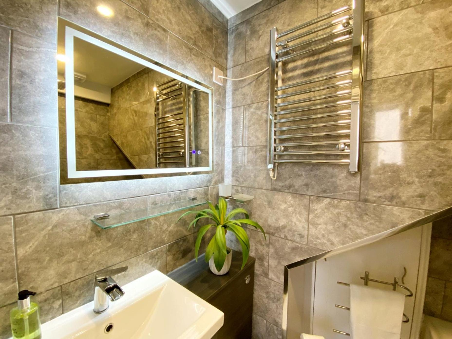Meadfoot Bay Apartment at Hesketh Crescent view 5