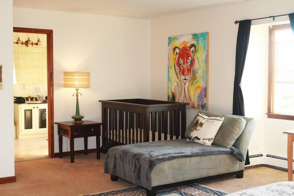 Daydream Mountain Art Chateau