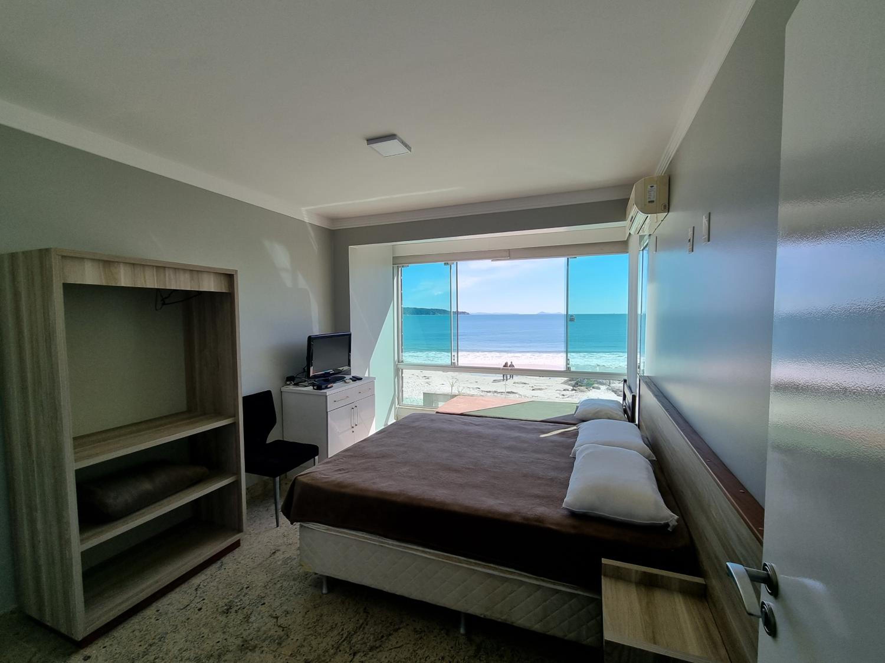 triplex beira mar de bombinhas