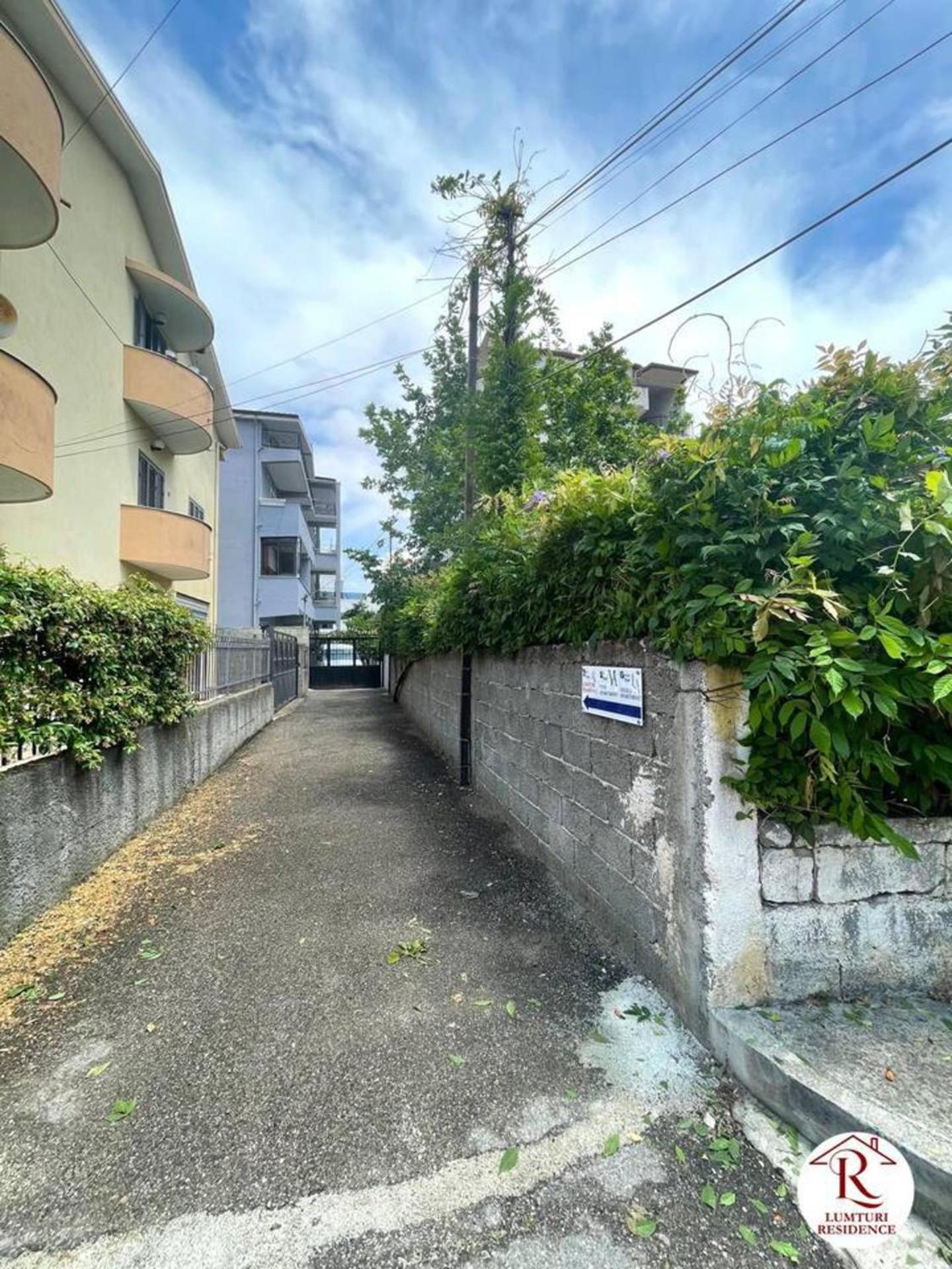 1 Bed Apartment Sleeps 2 with Tv WiFi & Parking