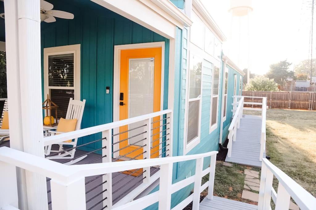 The Little Getaway-Sleeps 4, Firepit, Pet friendly view 4