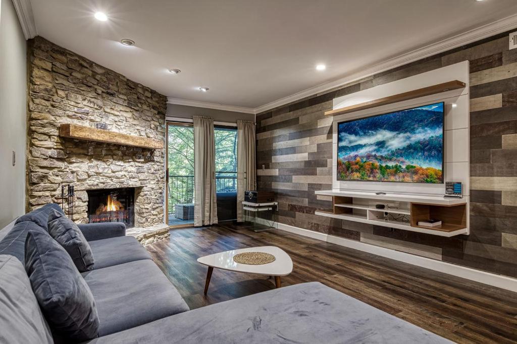A Stones Throw, Relax & Unwind Free attraction Tickets, WIFI view 3