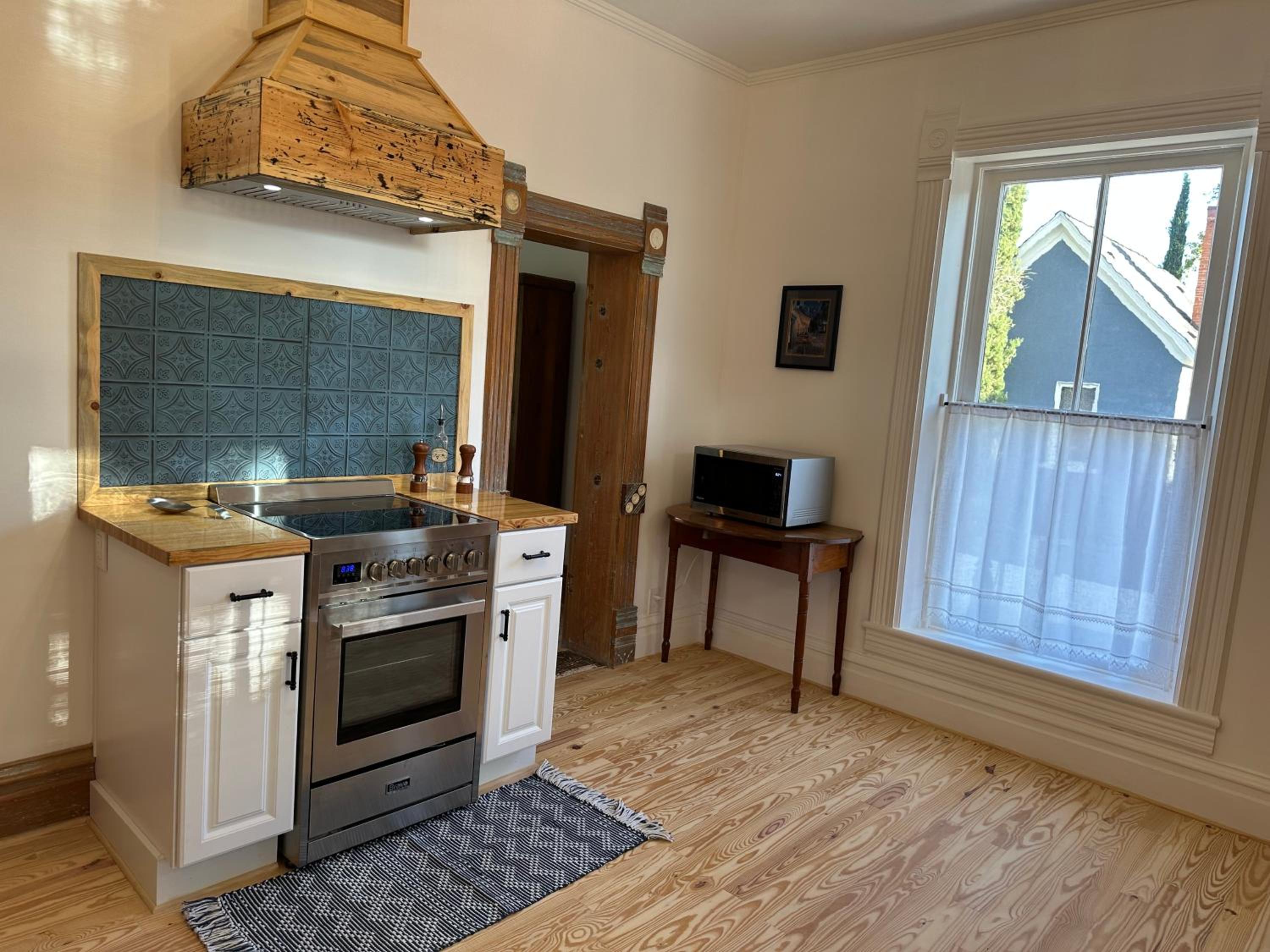 The Cottage at 241 North, photo 11
