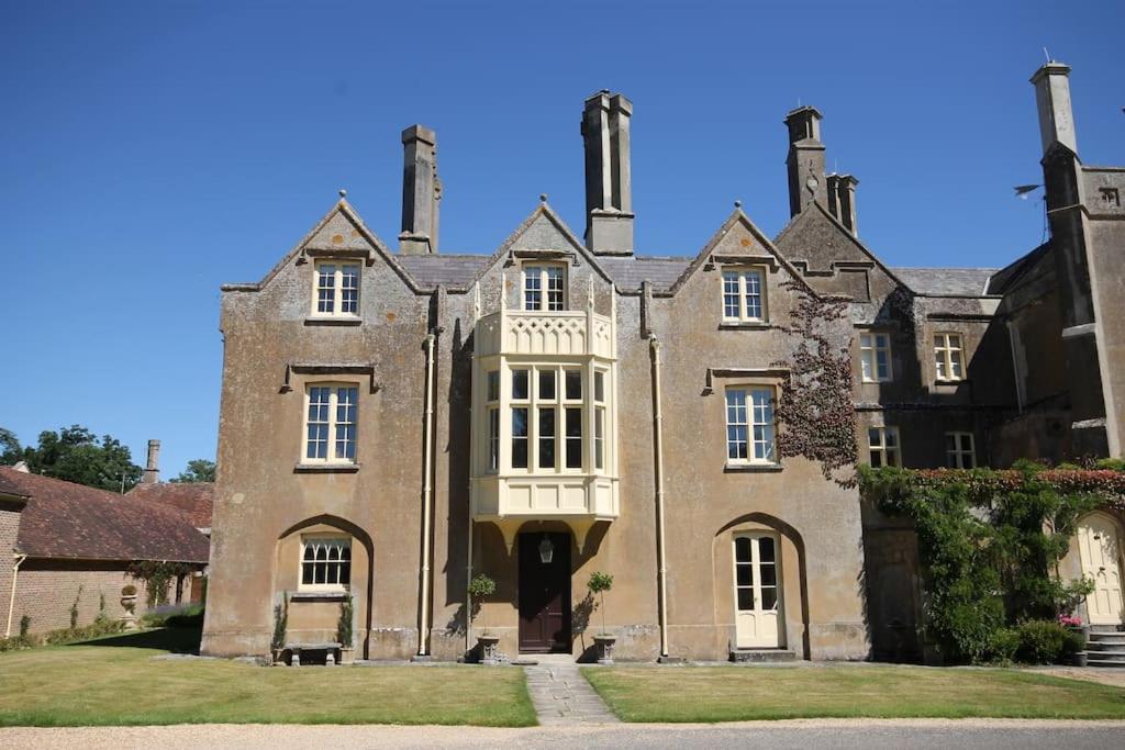 New Forest Luxury Manor House, New Forest and River Stour