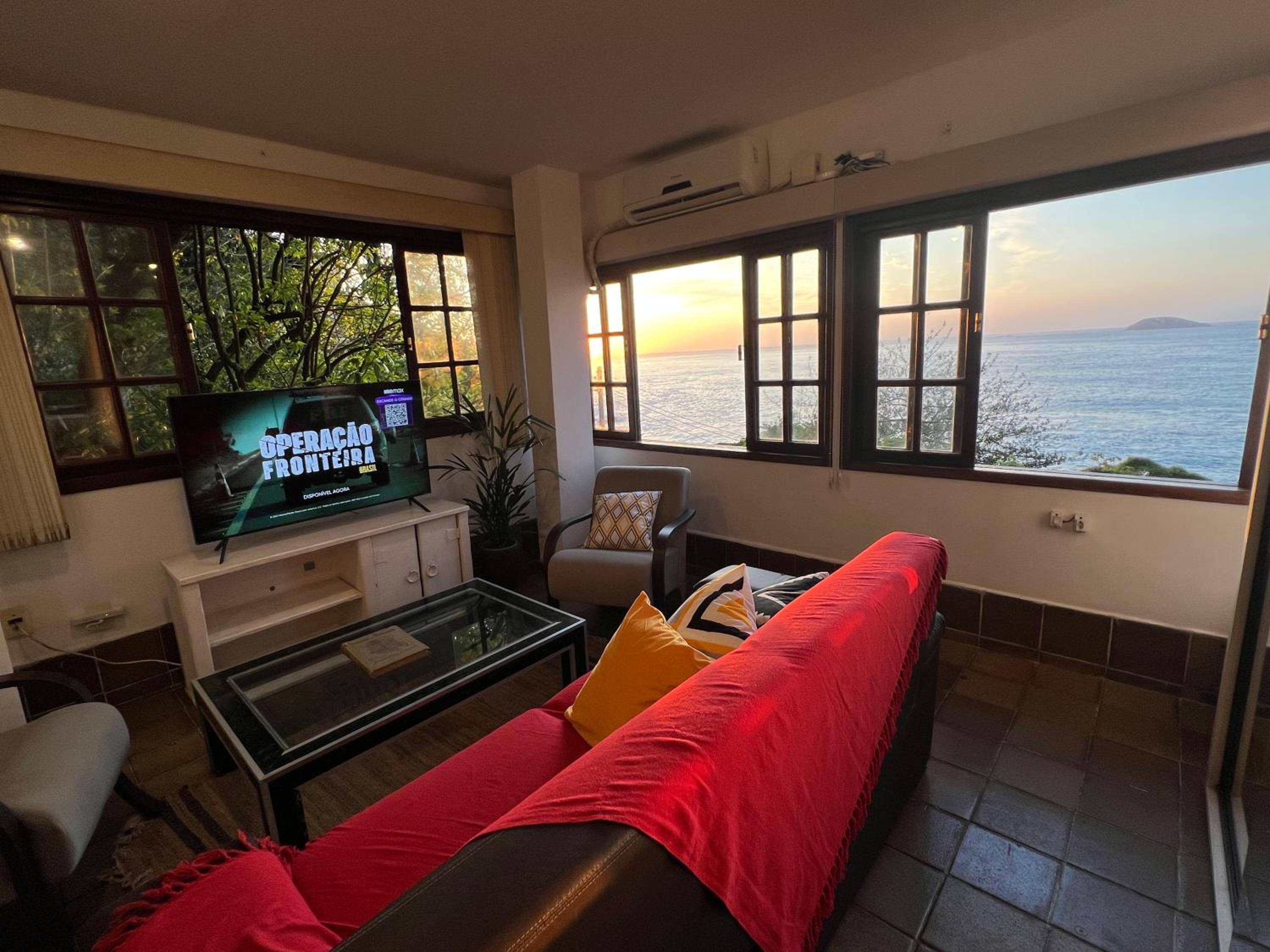 Chic Ocean View - The Modern Sunrise Home
