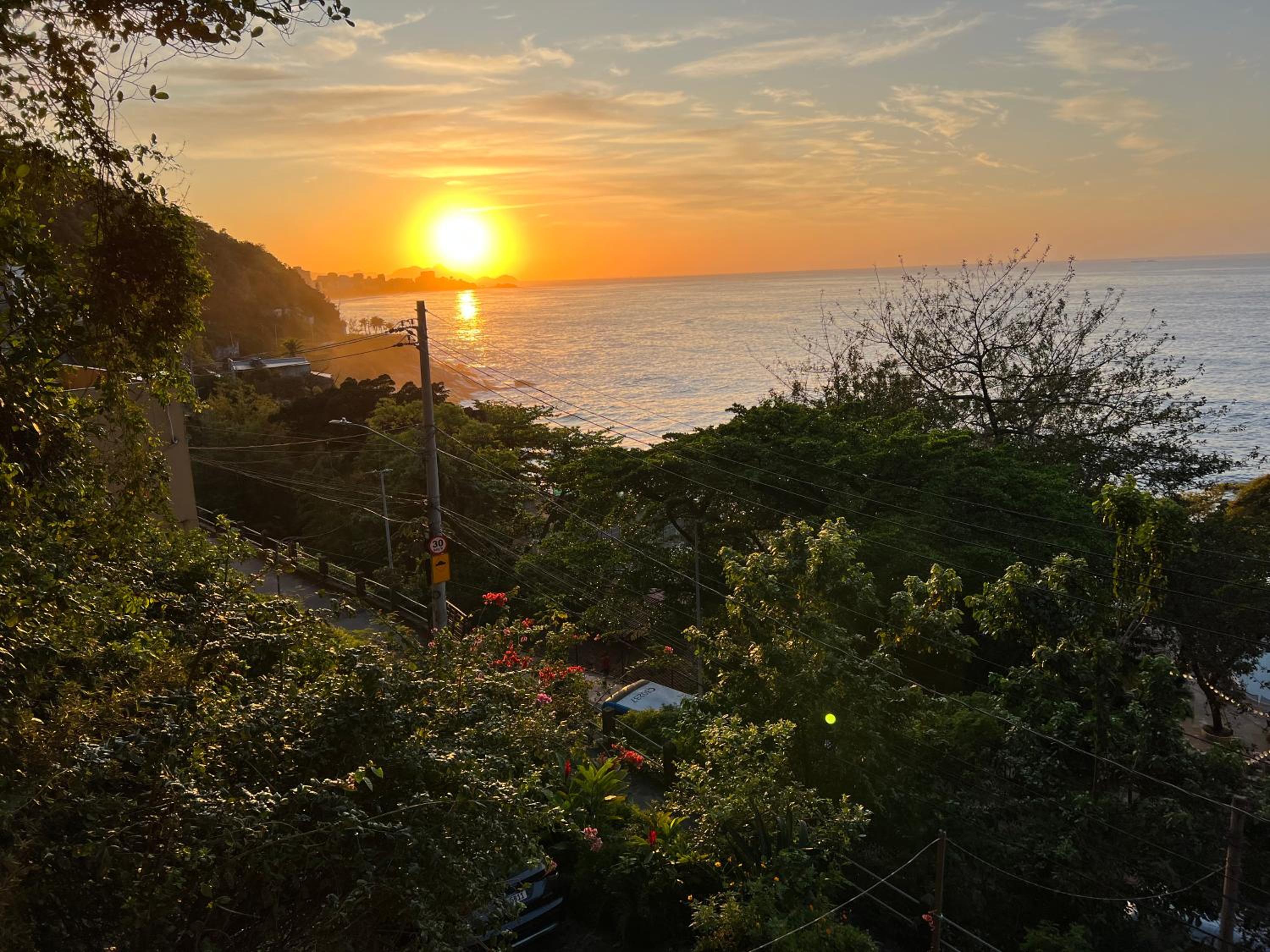 Chic Ocean View - The Modern Sunrise Home
