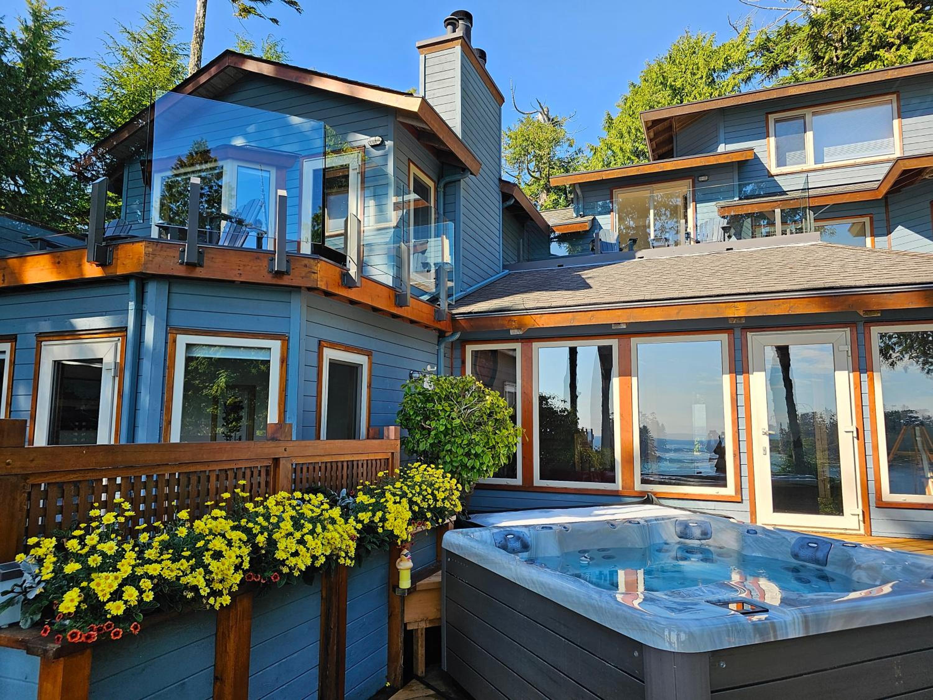 Snug Harbour Inn - Image 2