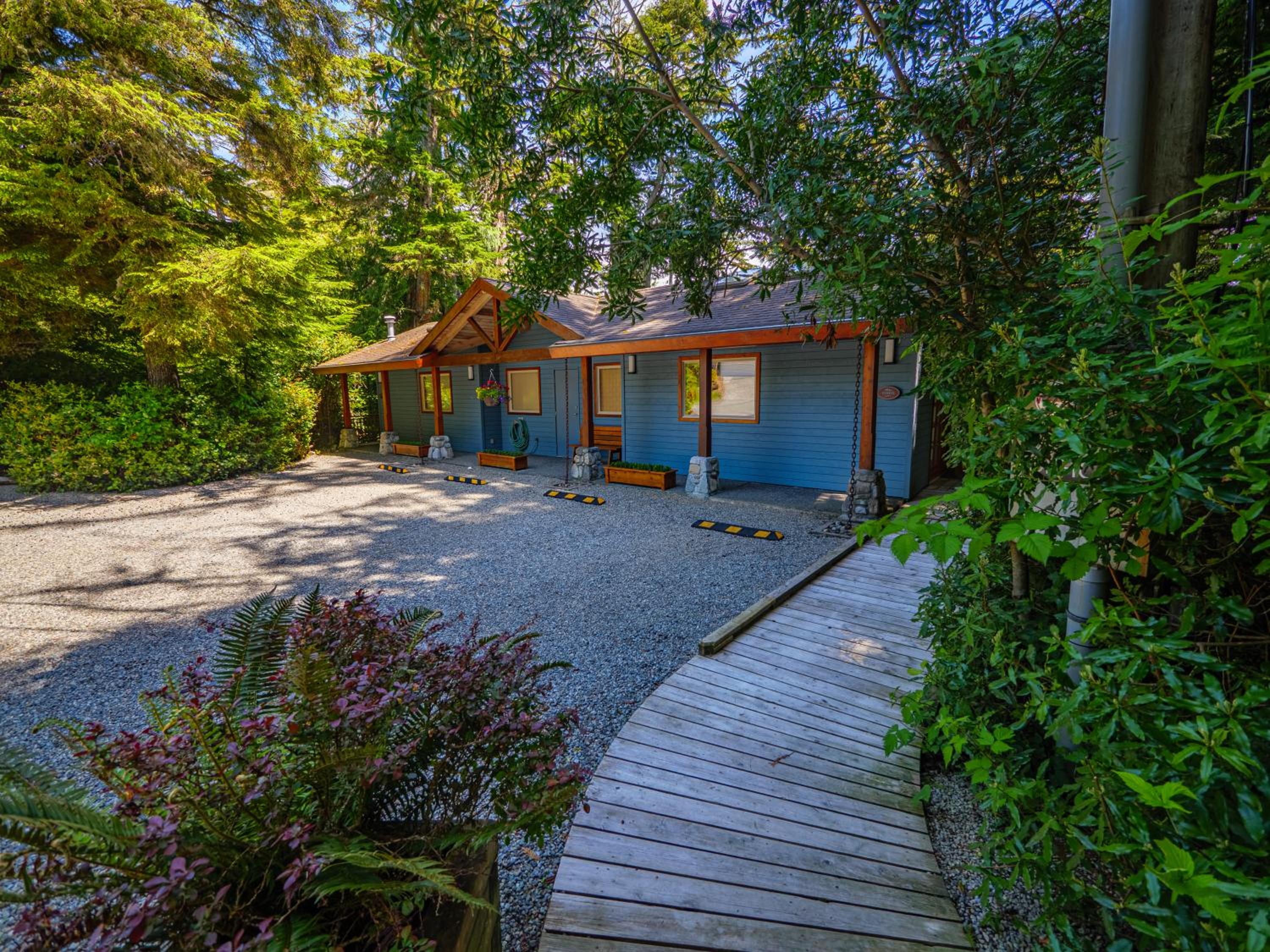 Snug Harbour Inn