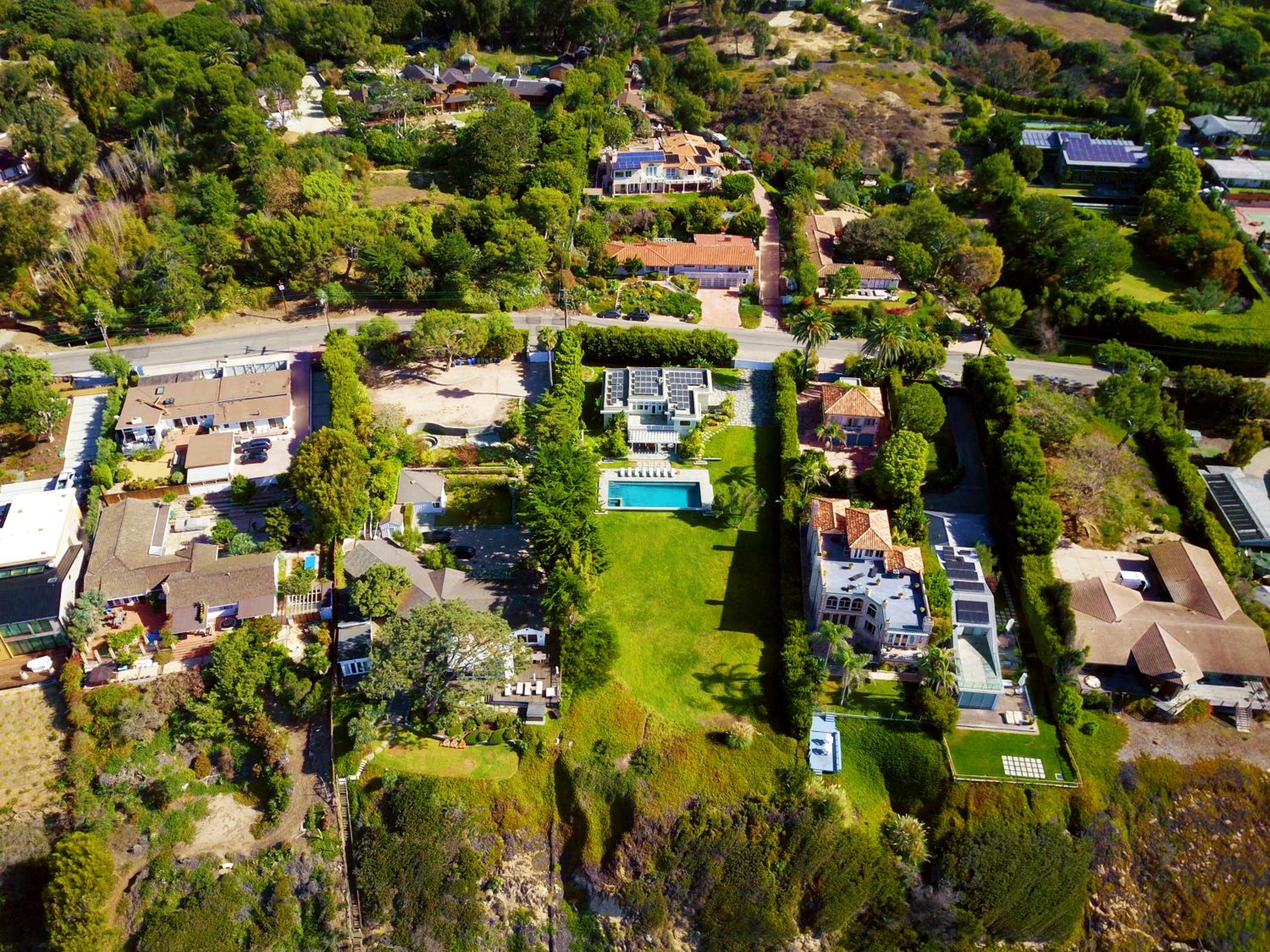 30 PCT OFF Limited Time! Ocean Escape Malibu with Pool, Walk to Beach and Hiking - Property Image 27