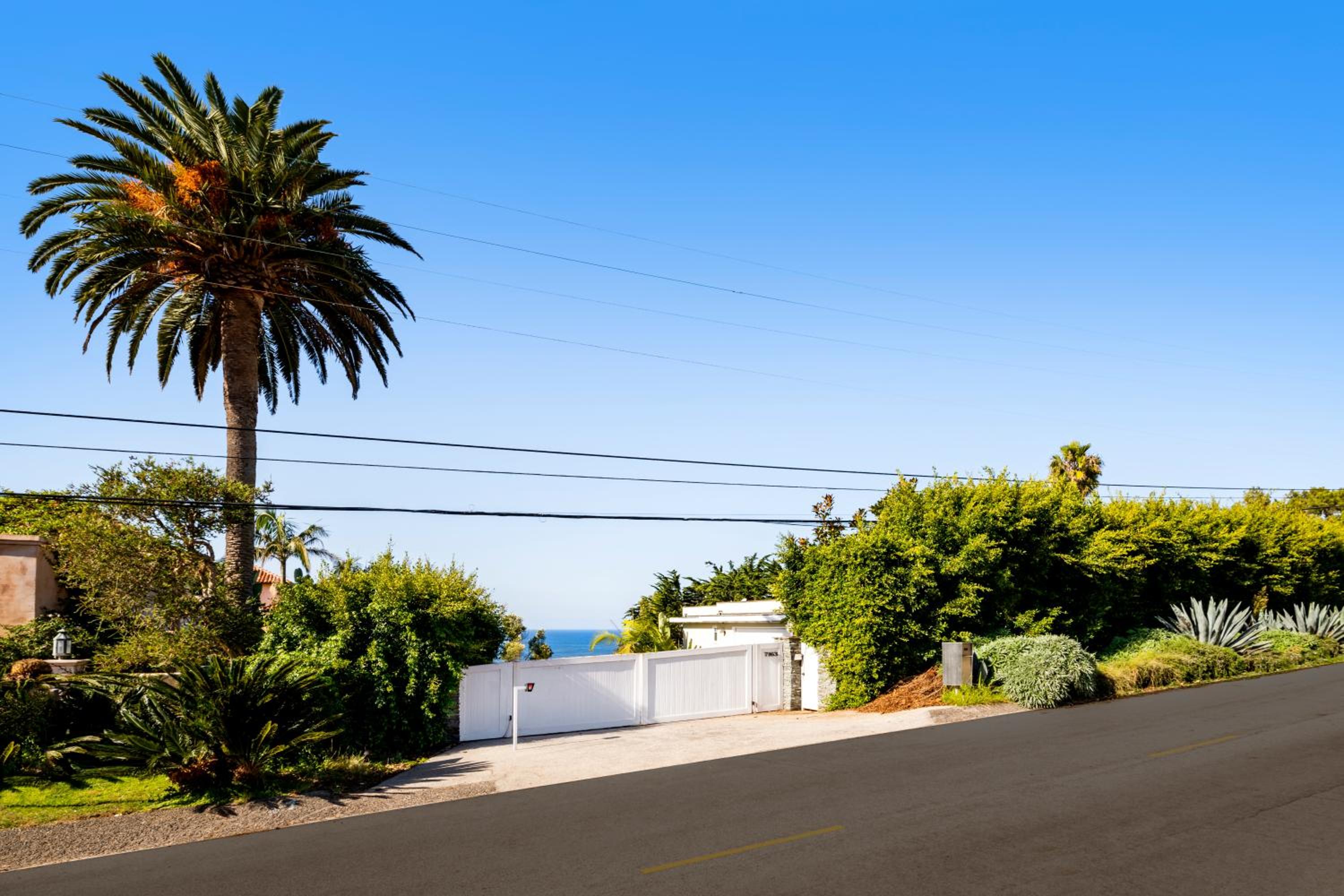 30 PCT OFF Limited Time! Ocean Escape Malibu with Pool, Walk to Beach and Hiking - Property Image 23