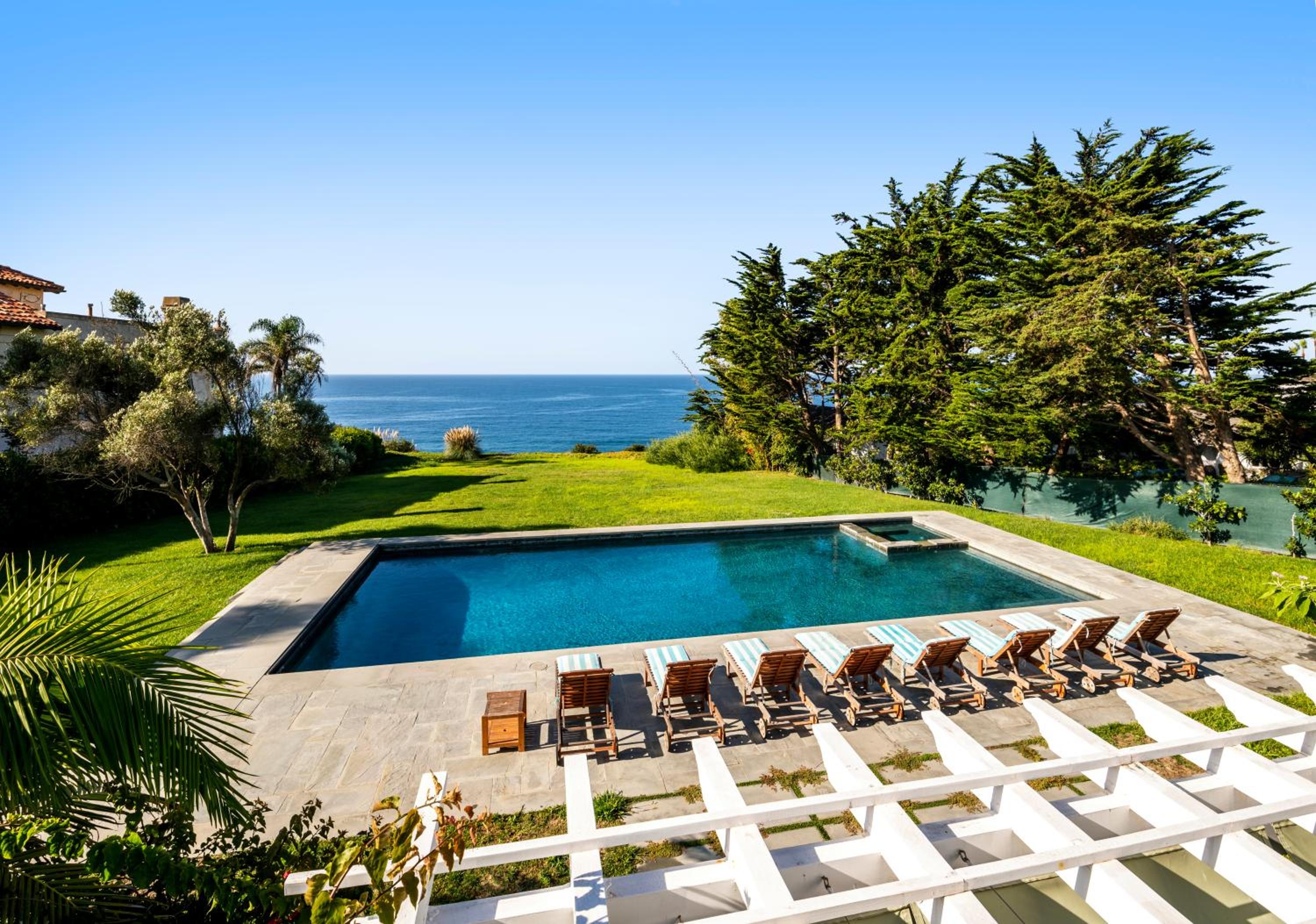 30 PCT OFF Limited Time! Ocean Escape Malibu with Pool, Walk to Beach and Hiking - Property Image 3