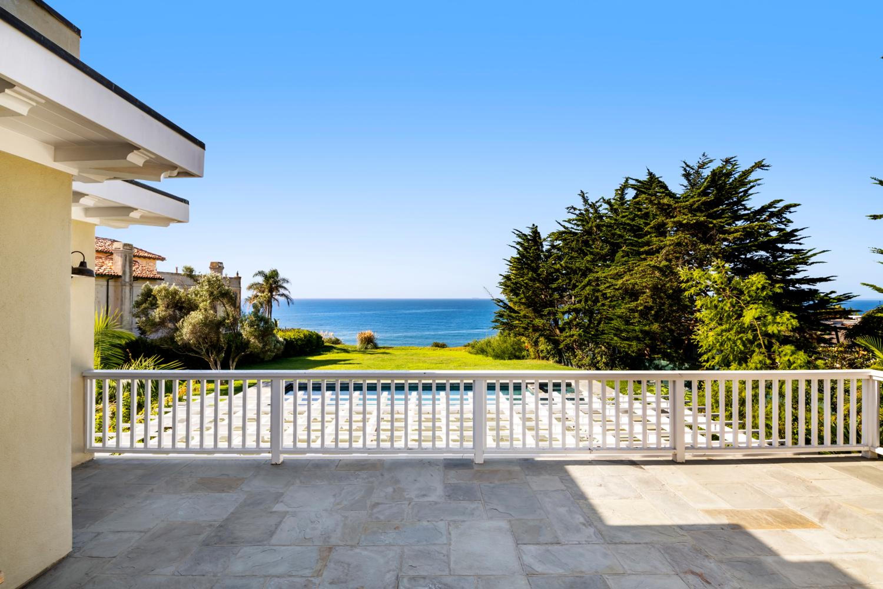 30 PCT OFF Limited Time! Ocean Escape Malibu with Pool, Walk to Beach and Hiking - Property Image 9