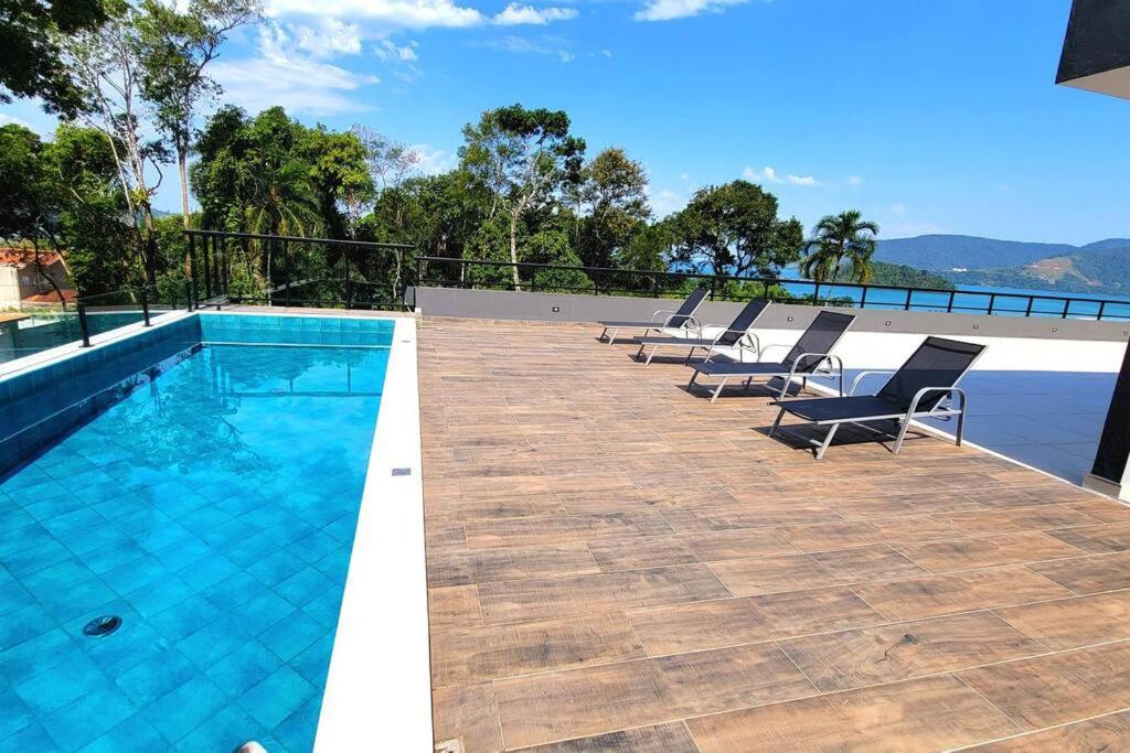 Apê na praia da Lagoinha a 400m da praia