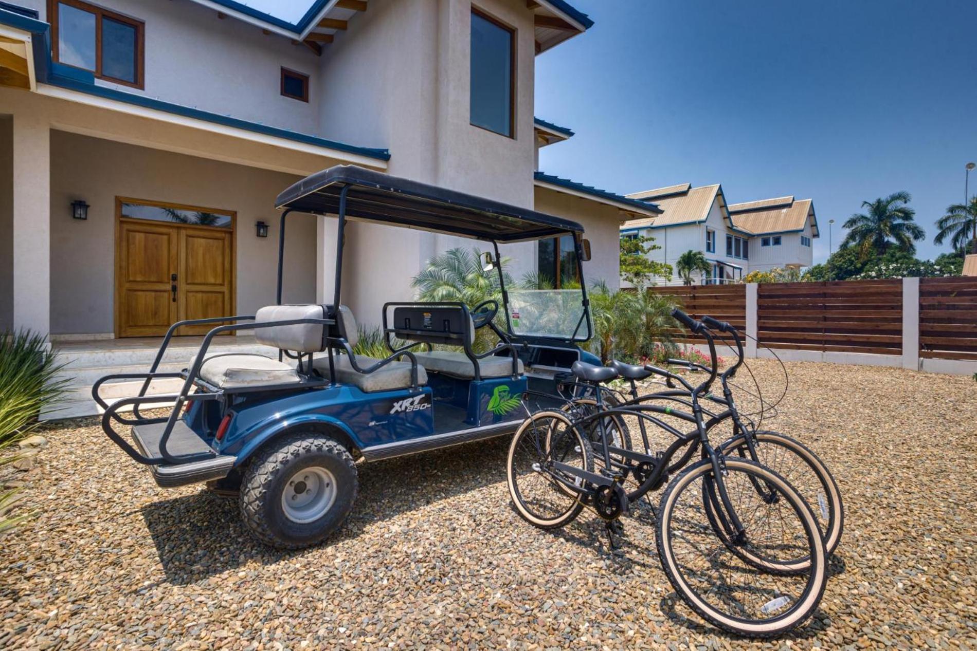 South Gull - 5 Bedroom Beachfront Villa w Large Pool Staff