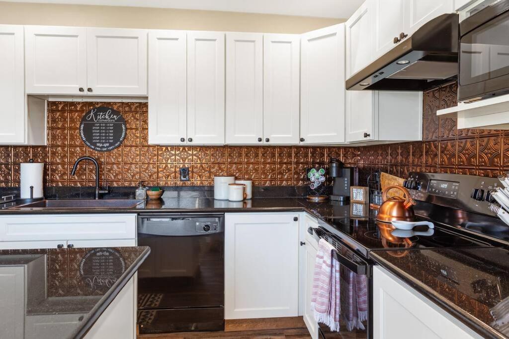 Stylish Uptown Butte Condo -634 view 4