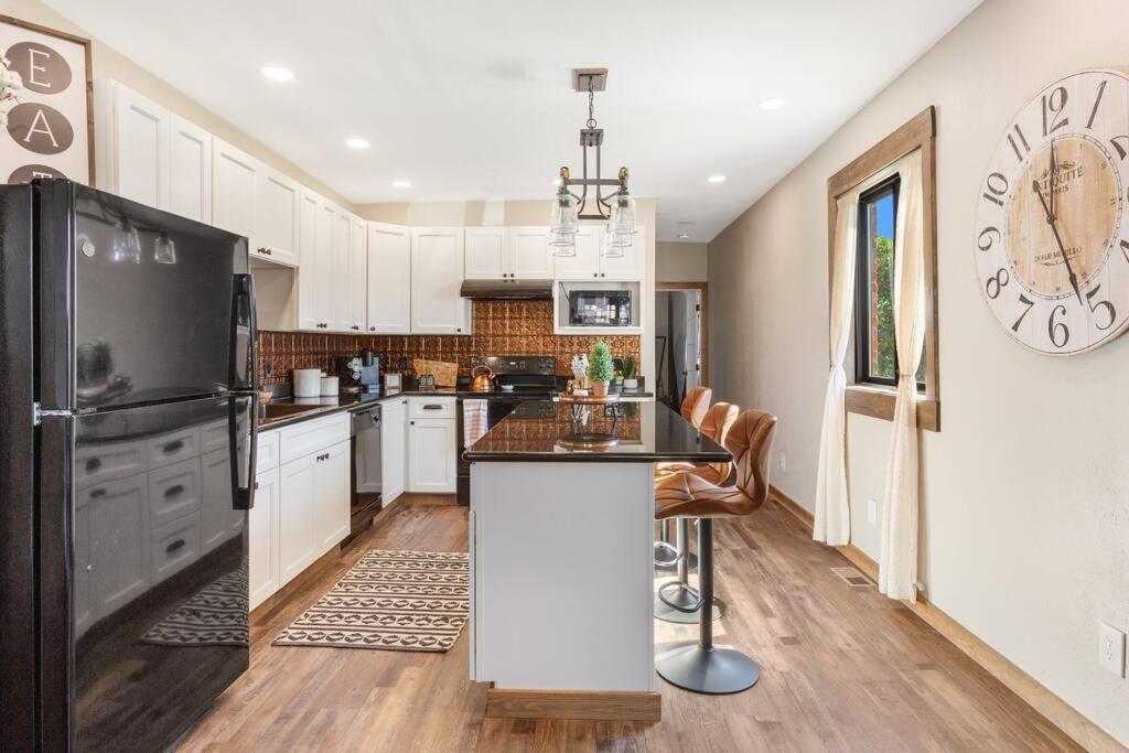 Stylish Uptown Butte Condo -634 view 5