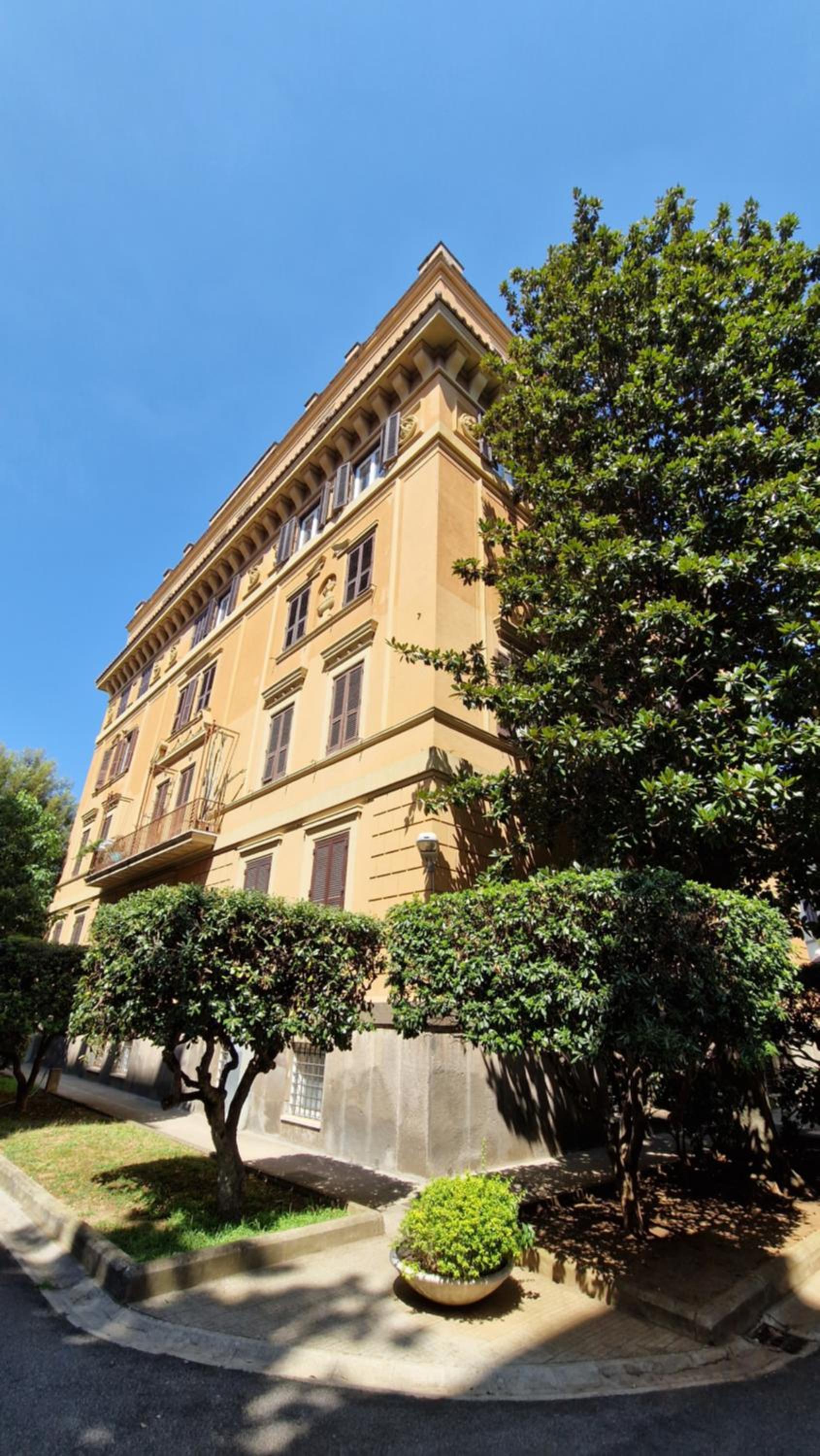 Borghese Magnolia Suite