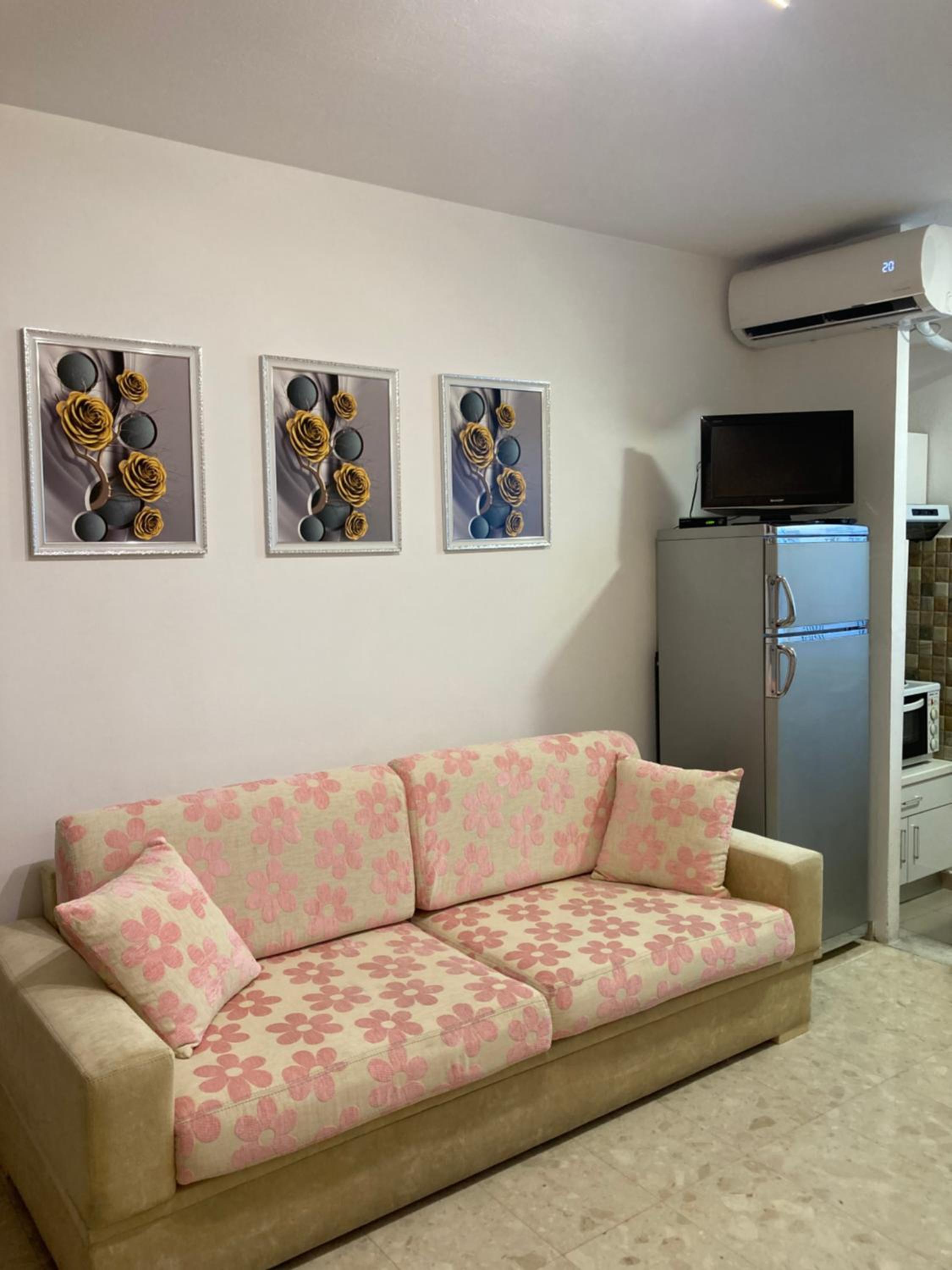 Piazza center studio