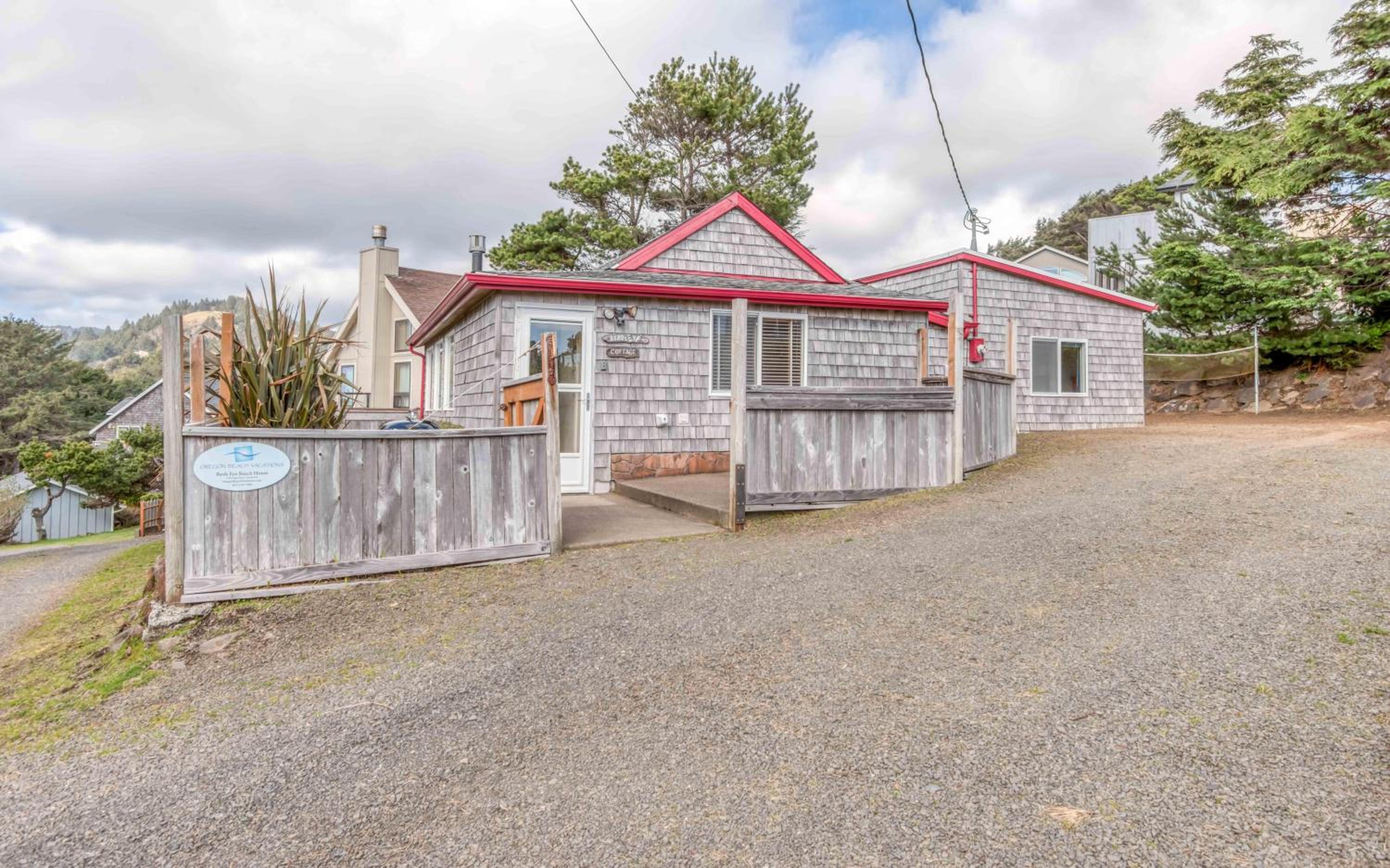 Hotel Birds Eye Beach House - Image 1