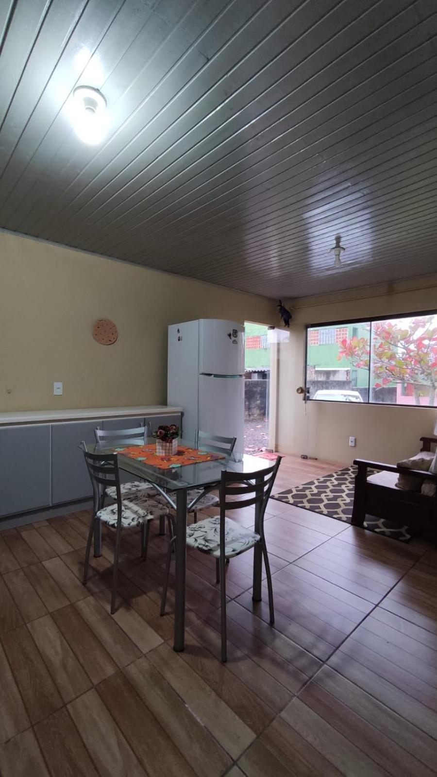 Casa completa com 2 quartos de casal em Torres