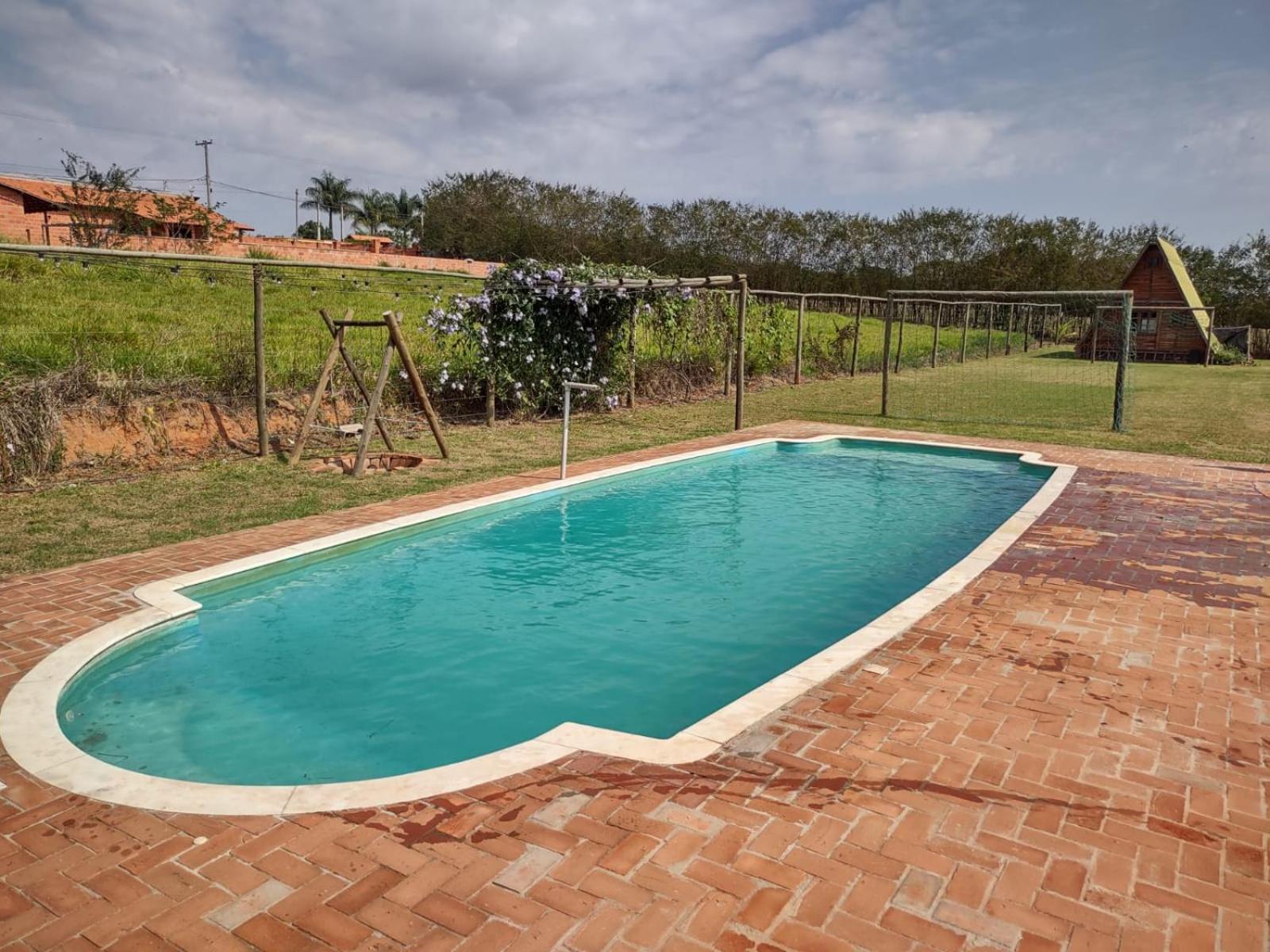 Casa de Campo / Sítio + Chalé Suíço + Área Festa + Piscina