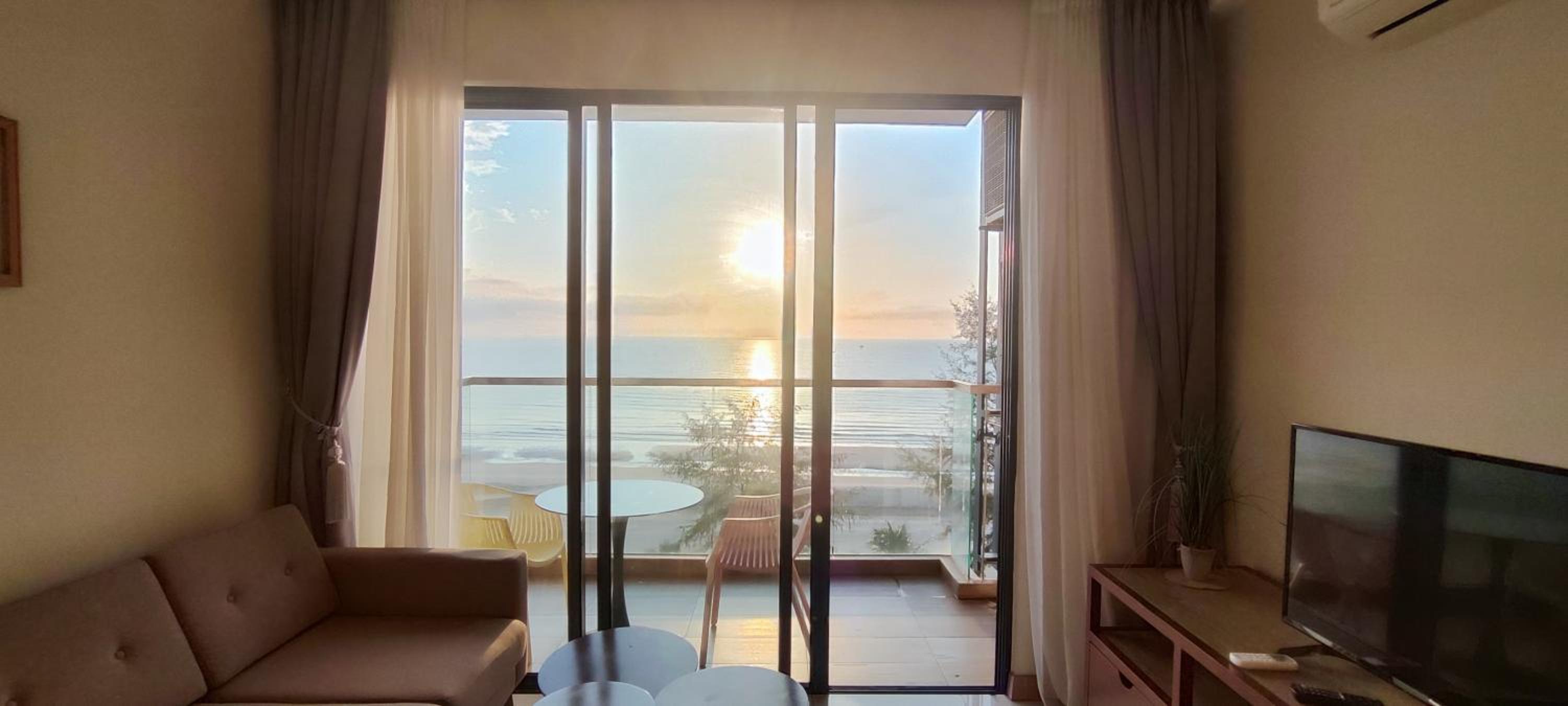 TIMURBAY KUANTAN -BEACHFRONT PARADISE GETAWAY