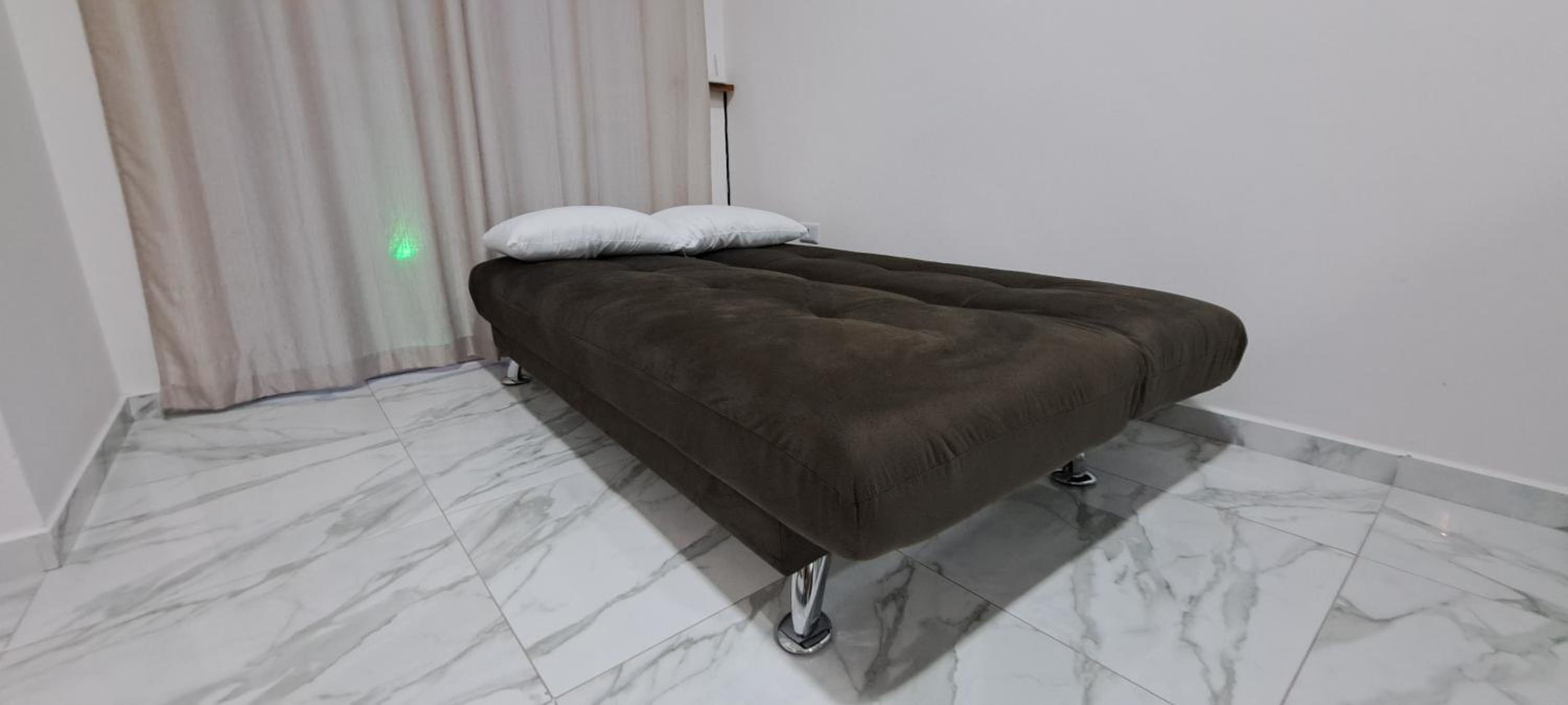 Casa com piscina em itanhaem