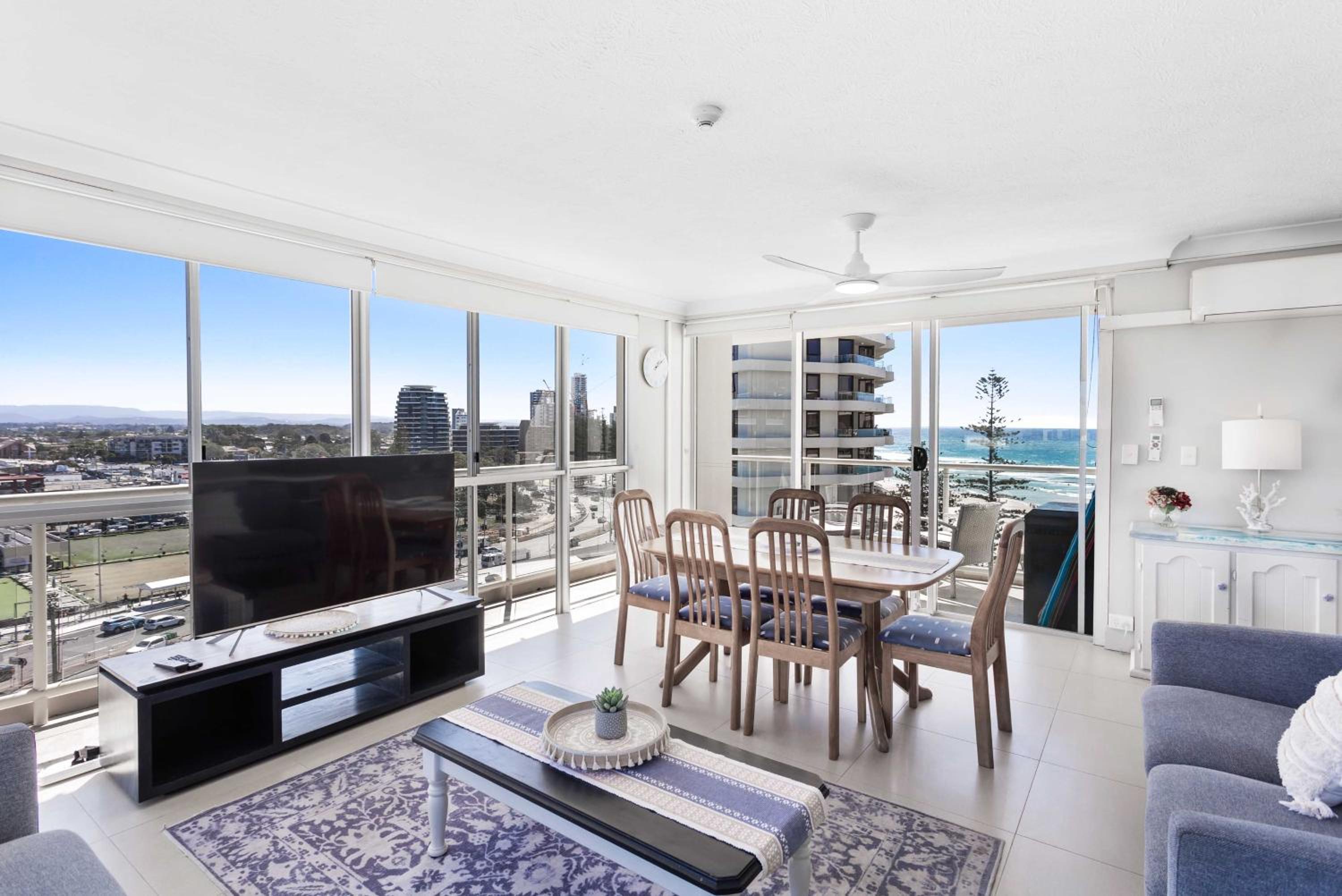 Burleigh Beach View Apartment