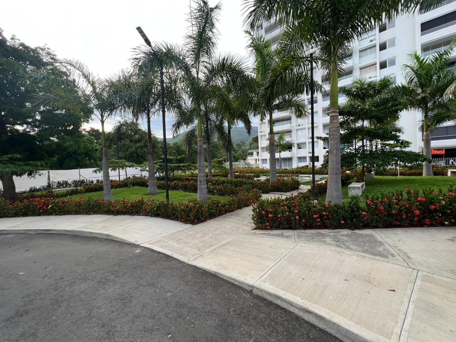 occidente colonial santa fe de Antioquia tipo resort Aparta sol tobogán kanaloa parque acuático