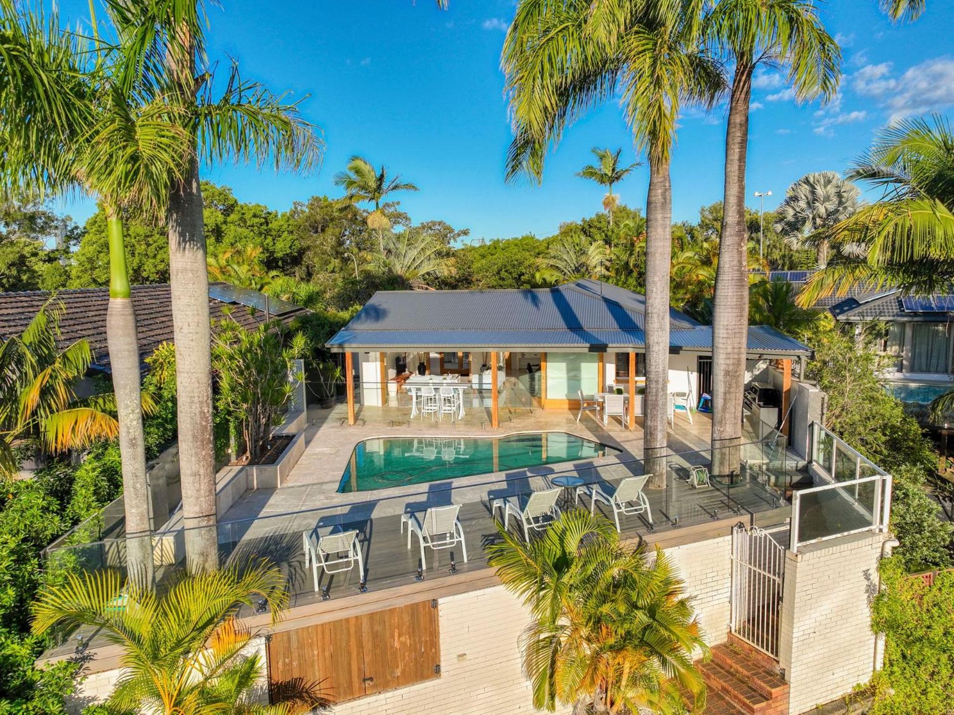 Waterfront Family Entertainer