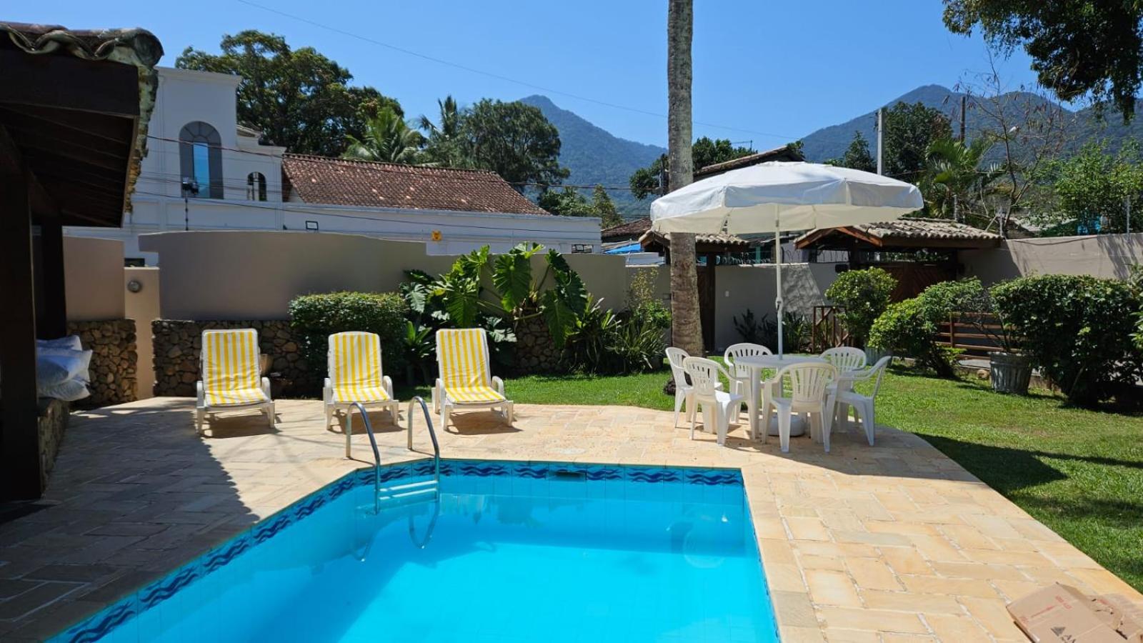 Pereque Beach House