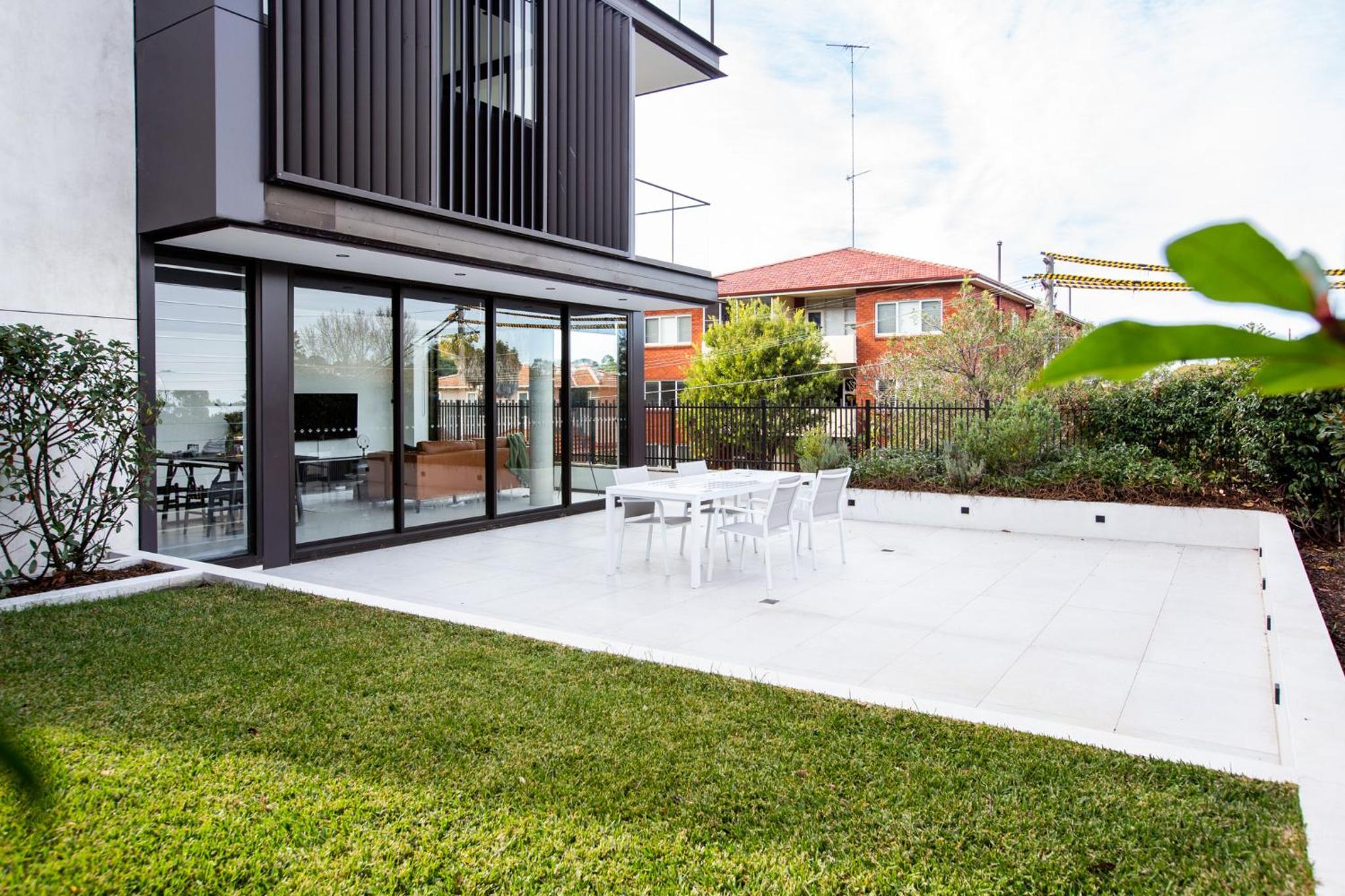 The Horizon Apartments by Urban Rest