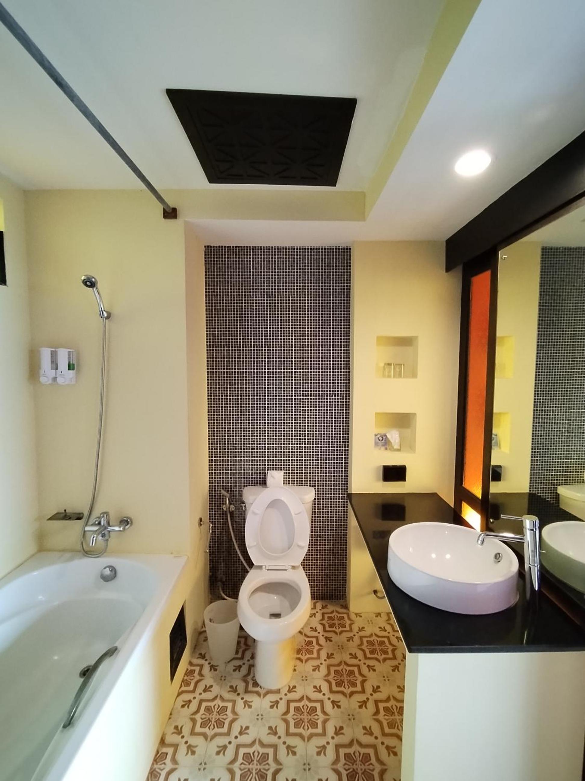 Bhundhari Chaweng Beach Resort Koh Samui - SHA Plus