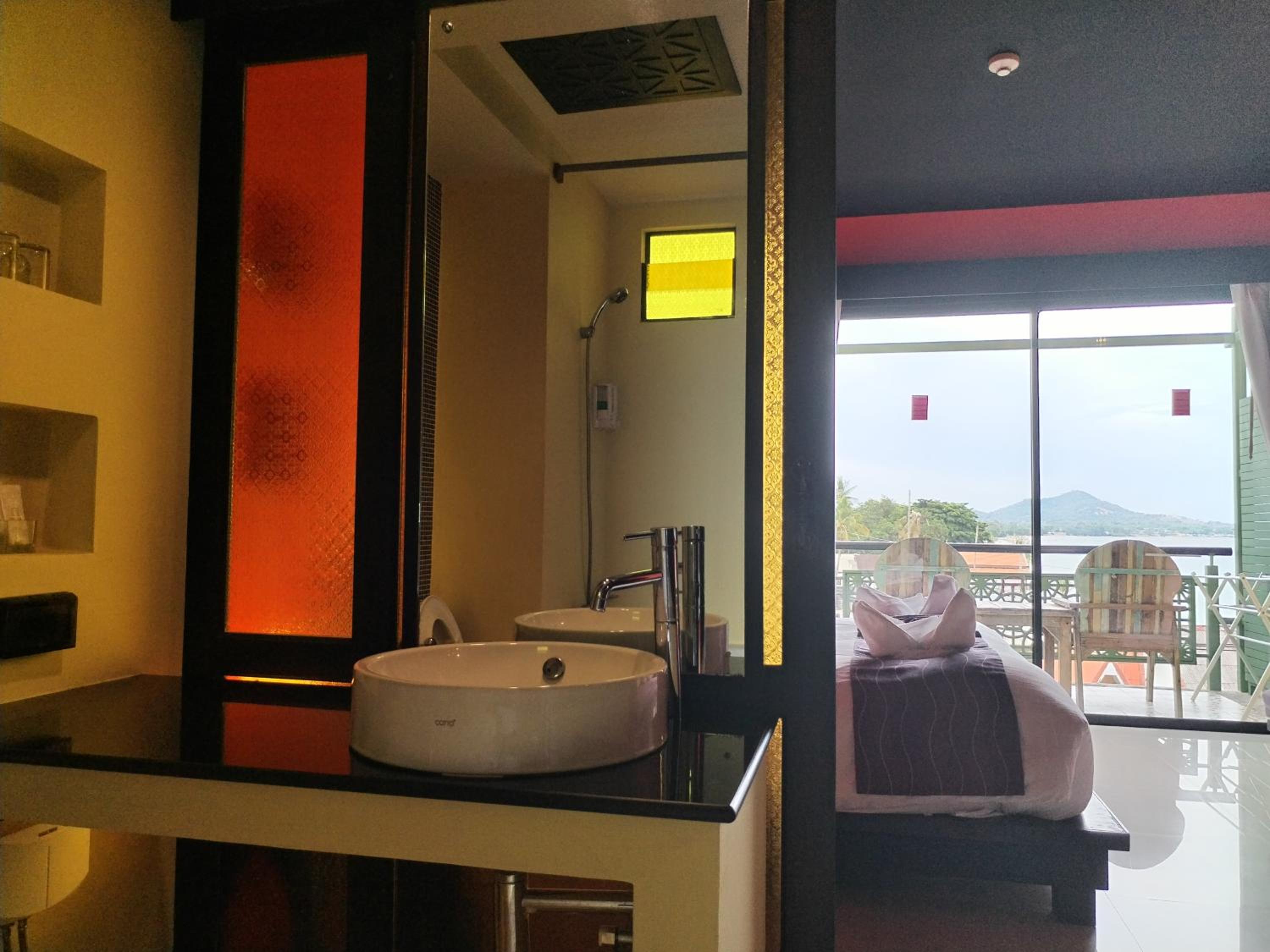Bhundhari Chaweng Beach Resort Koh Samui - SHA Plus